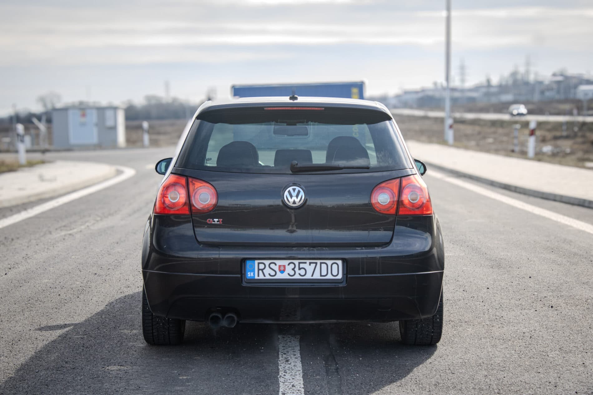 2005 Volkswagen Golf GTI, čierna hatchback, 231 763 km