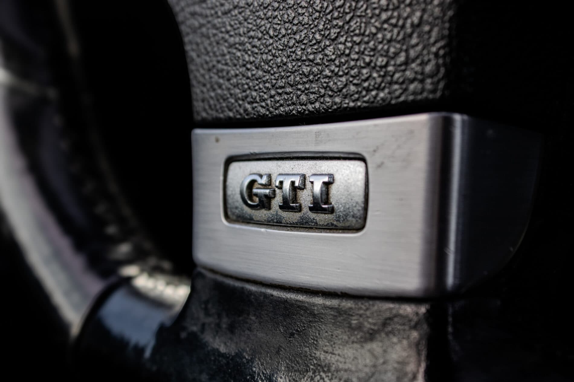 2005 Volkswagen Golf GTI, čierna hatchback, 231 763 km