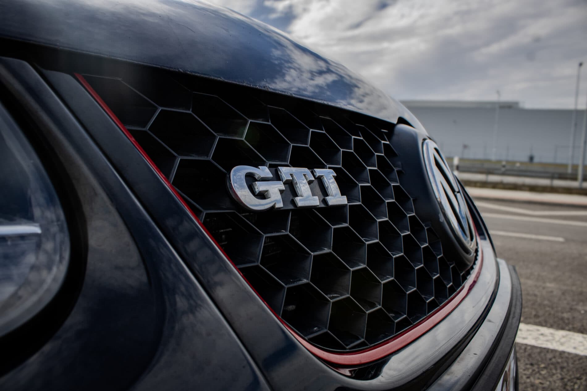 2005 Volkswagen Golf GTI, čierna hatchback, 231 763 km