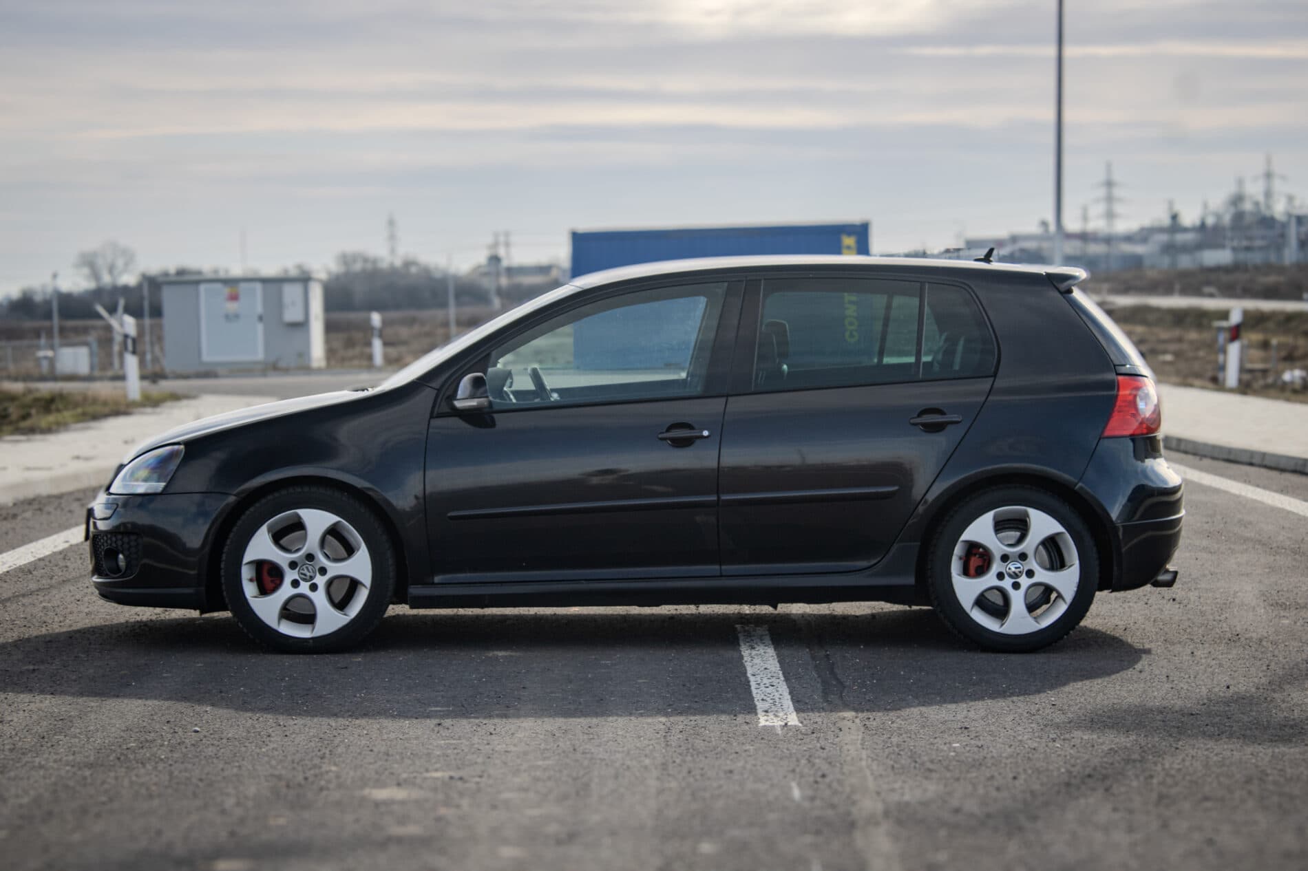 2005 Volkswagen Golf GTI, čierna hatchback, 231 763 km