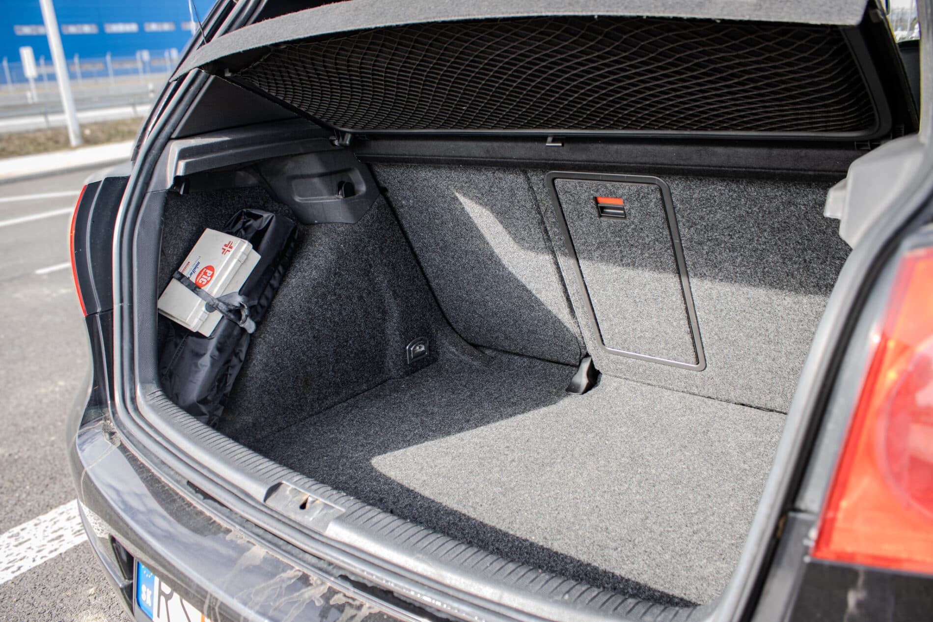 2005 Volkswagen Golf GTI, čierna hatchback, 231 763 km