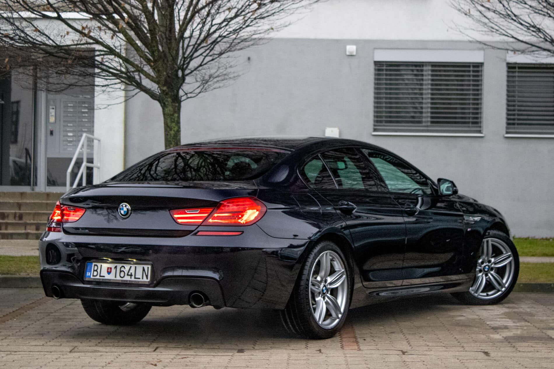 2015 BMW 640d, čierna, 252 488 km