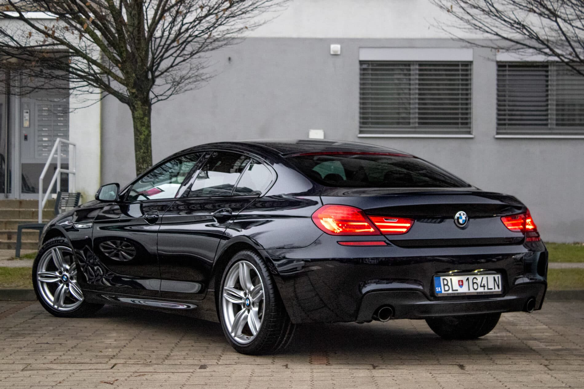 2015 BMW 640d, čierna, 252 488 km