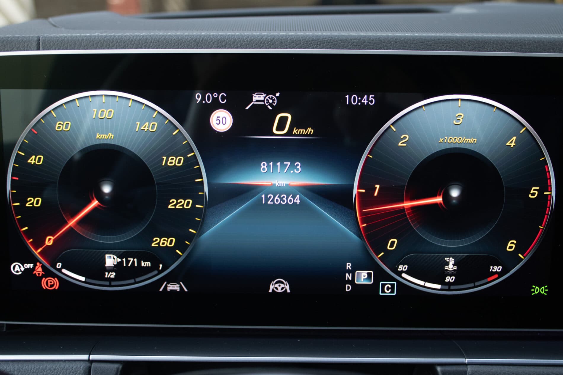 2020 Mercedes-Benz GLS 400d, sivá suv, 126 364 km