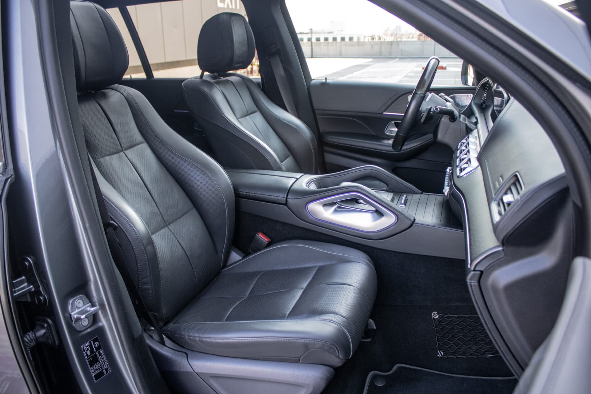 2020 Mercedes-Benz GLS 400d, sivá suv, 126 364 km