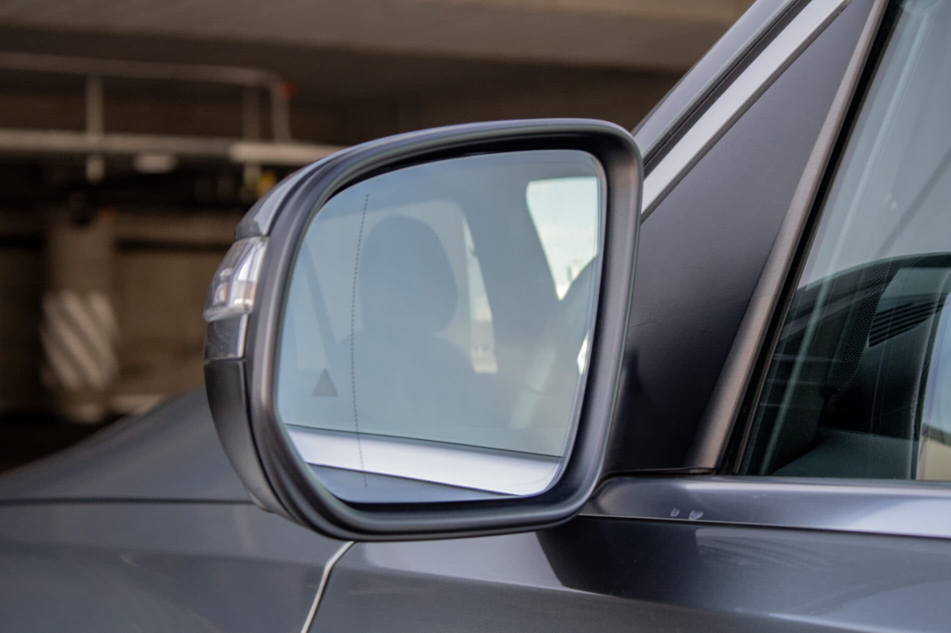 2020 Mercedes-Benz GLS 400d, sivá suv, 126 364 km