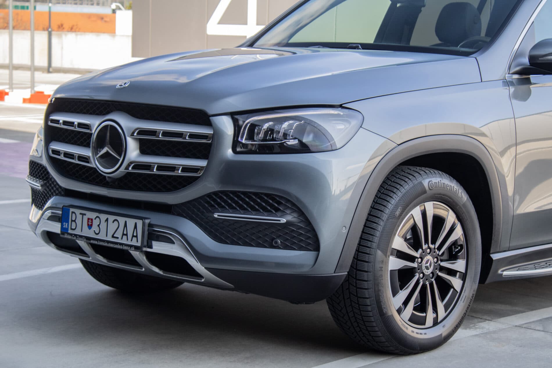 2020 Mercedes-Benz GLS 400d, sivá suv, 126 364 km