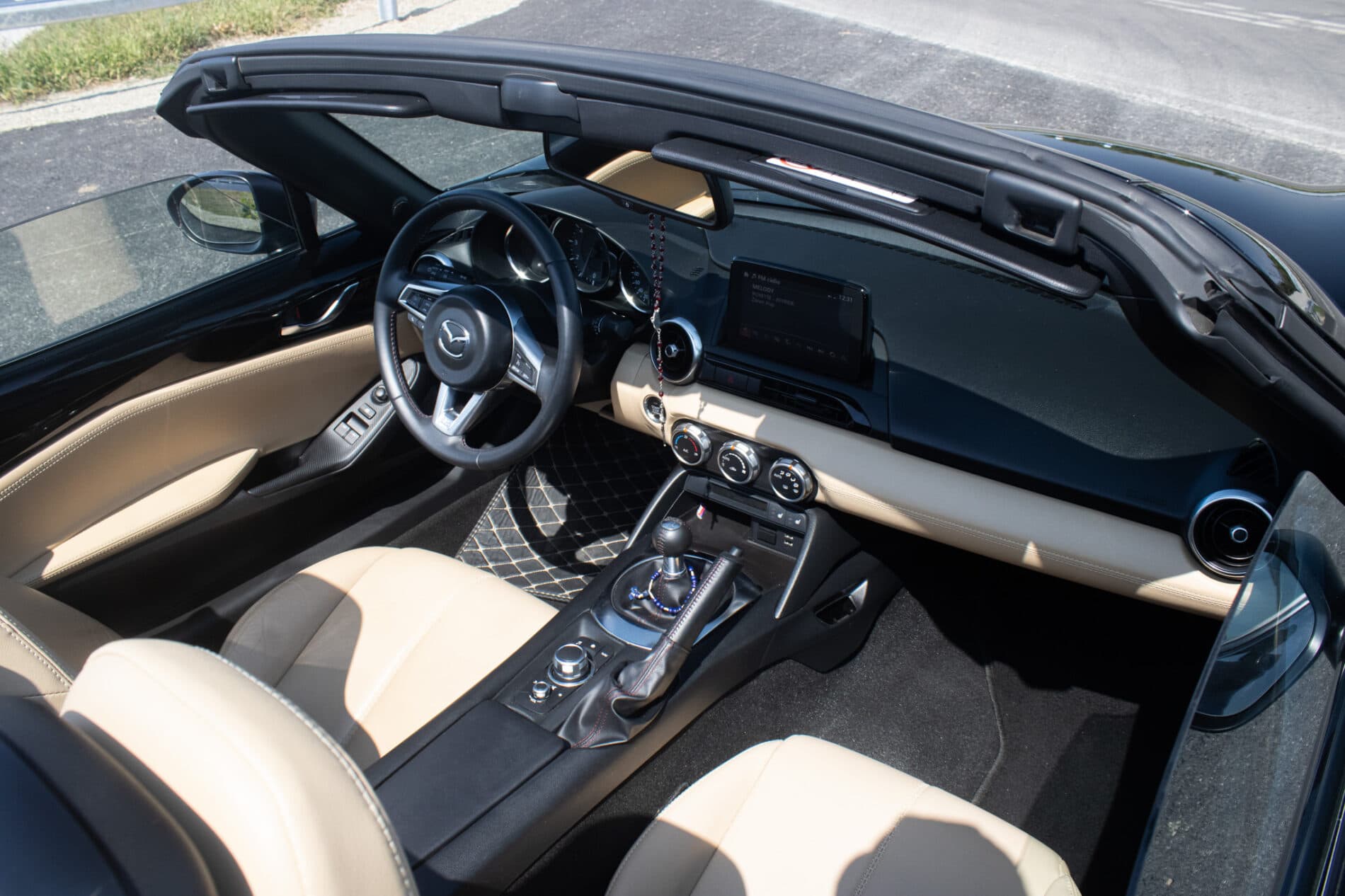 2018 Mazda MX-5 (ND), čierna kabriolet, 22 946 km