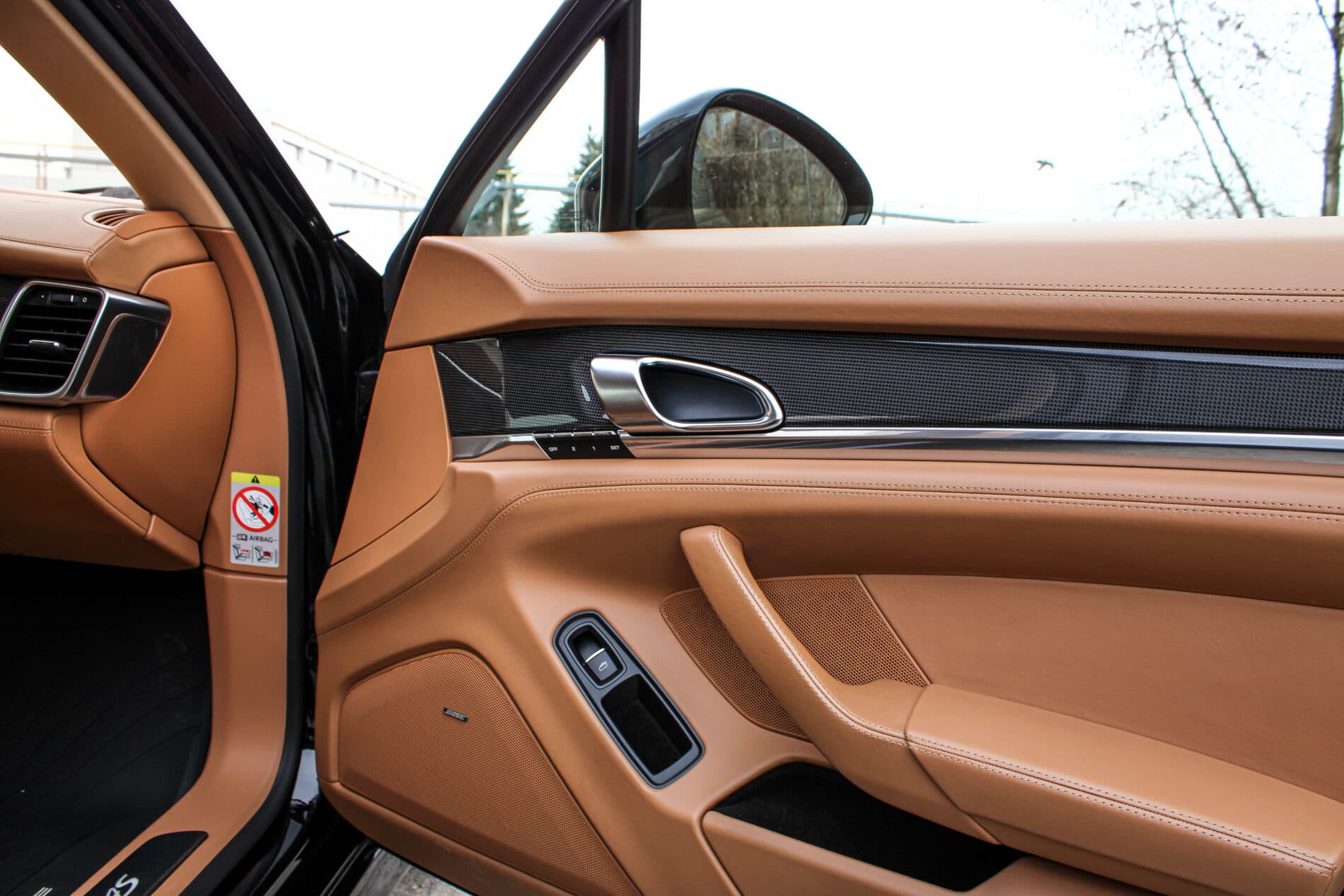 2010 Porsche Panamera S / 4S, čierna sedan, 264 126 km