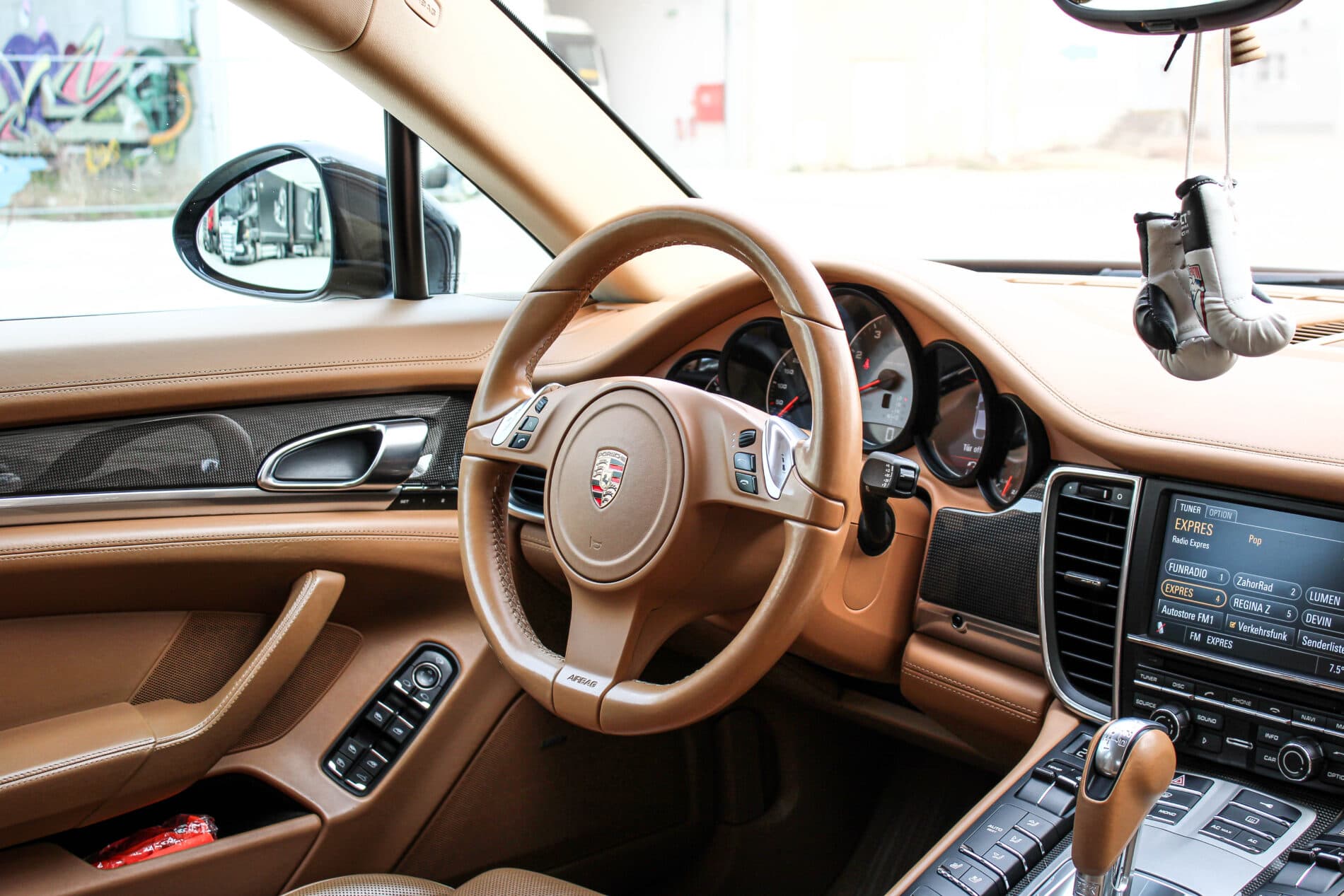 2010 Porsche Panamera S / 4S, čierna sedan, 264 126 km