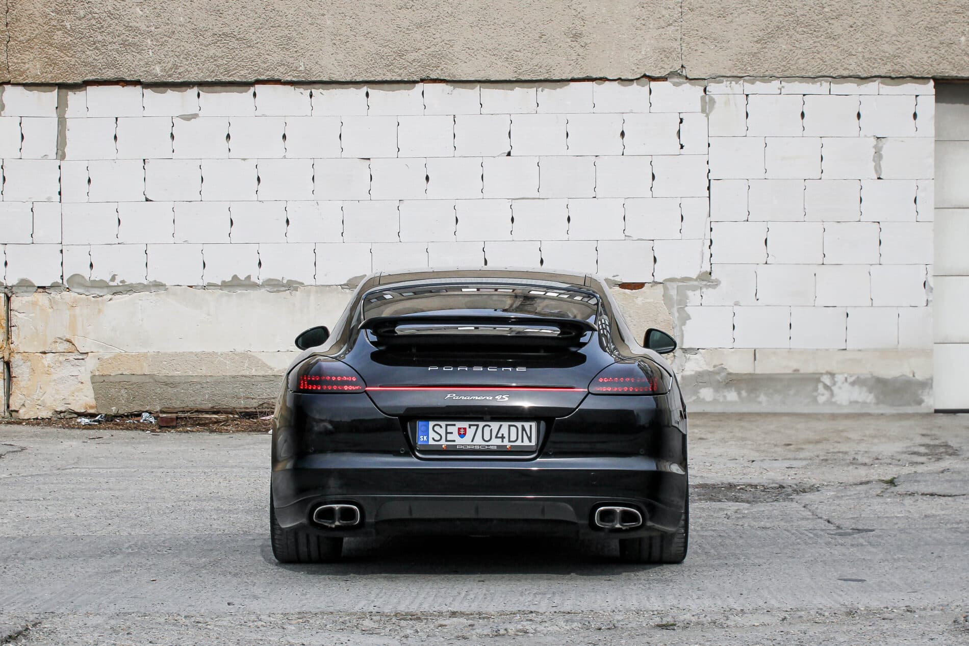 2010 Porsche Panamera S / 4S, čierna sedan, 264 126 km