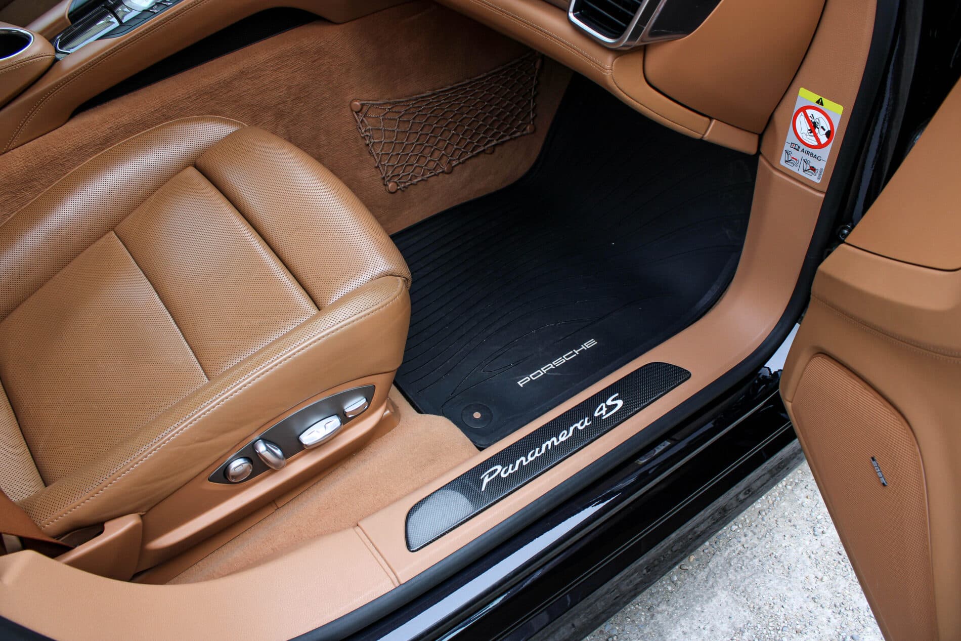 2010 Porsche Panamera S / 4S, čierna sedan, 264 126 km