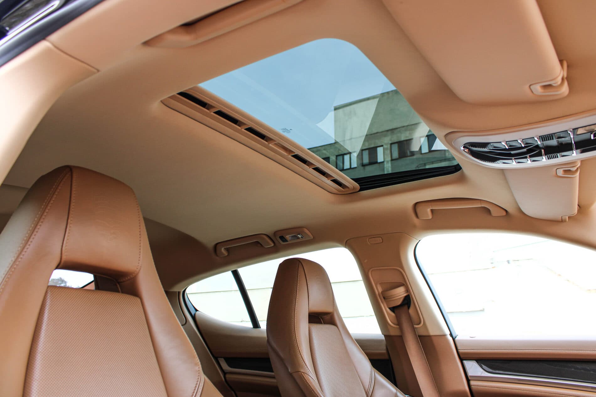 2010 Porsche Panamera S / 4S, čierna sedan, 264 126 km