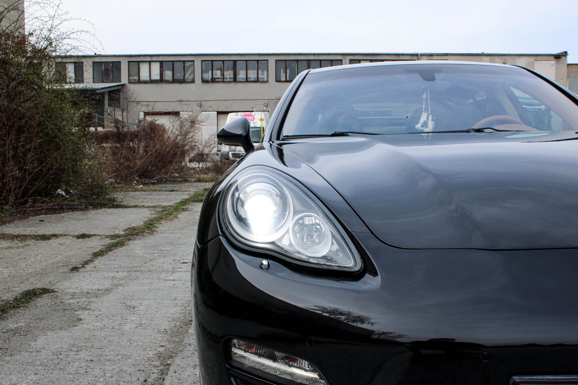 2010 Porsche Panamera S / 4S, čierna sedan, 264 126 km