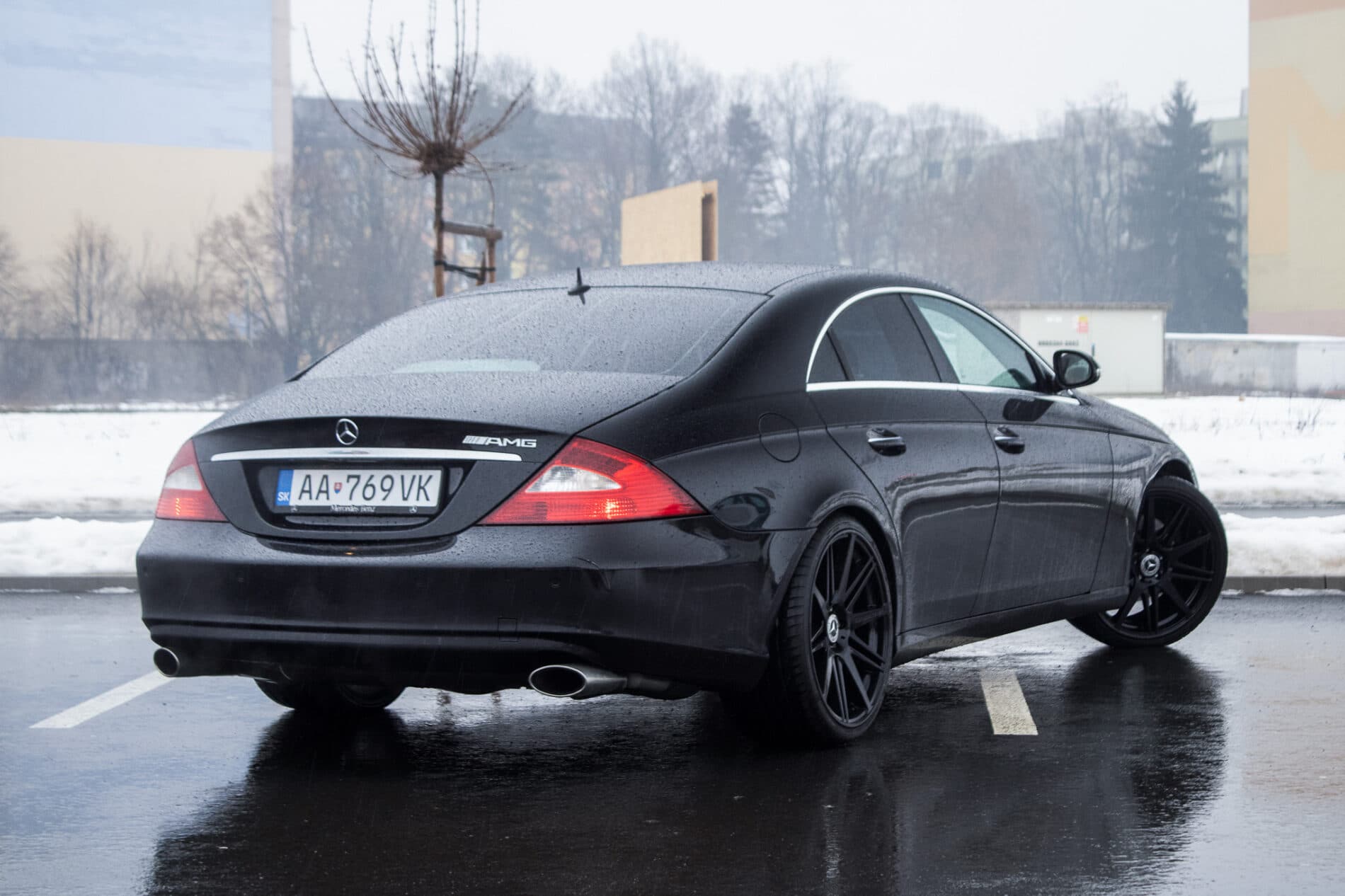 2005 Mercedes-Benz CLS 350, čierna sedan, 190 126 km