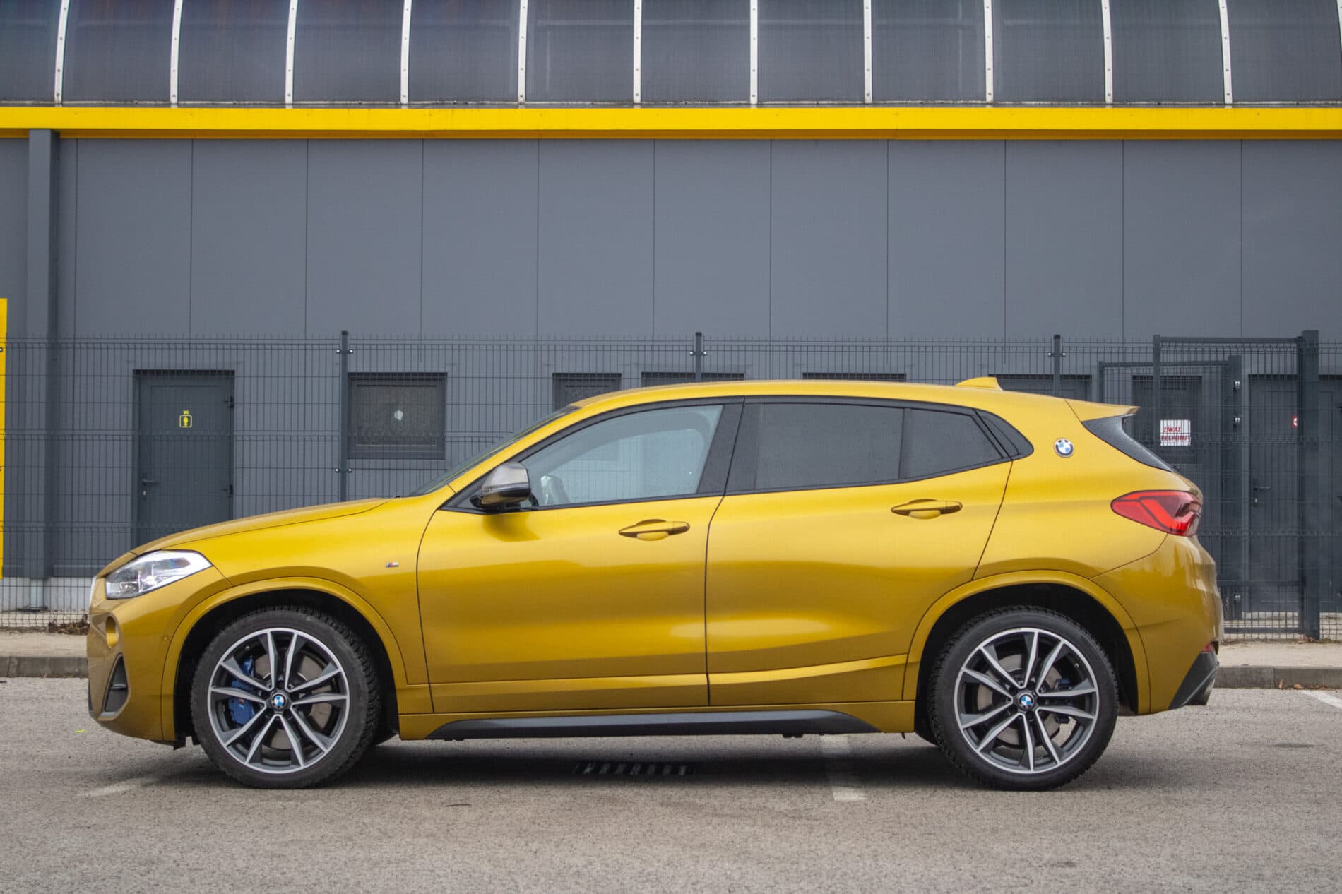 2019 BMW X2 M35i, žltá suv, 50 639 km