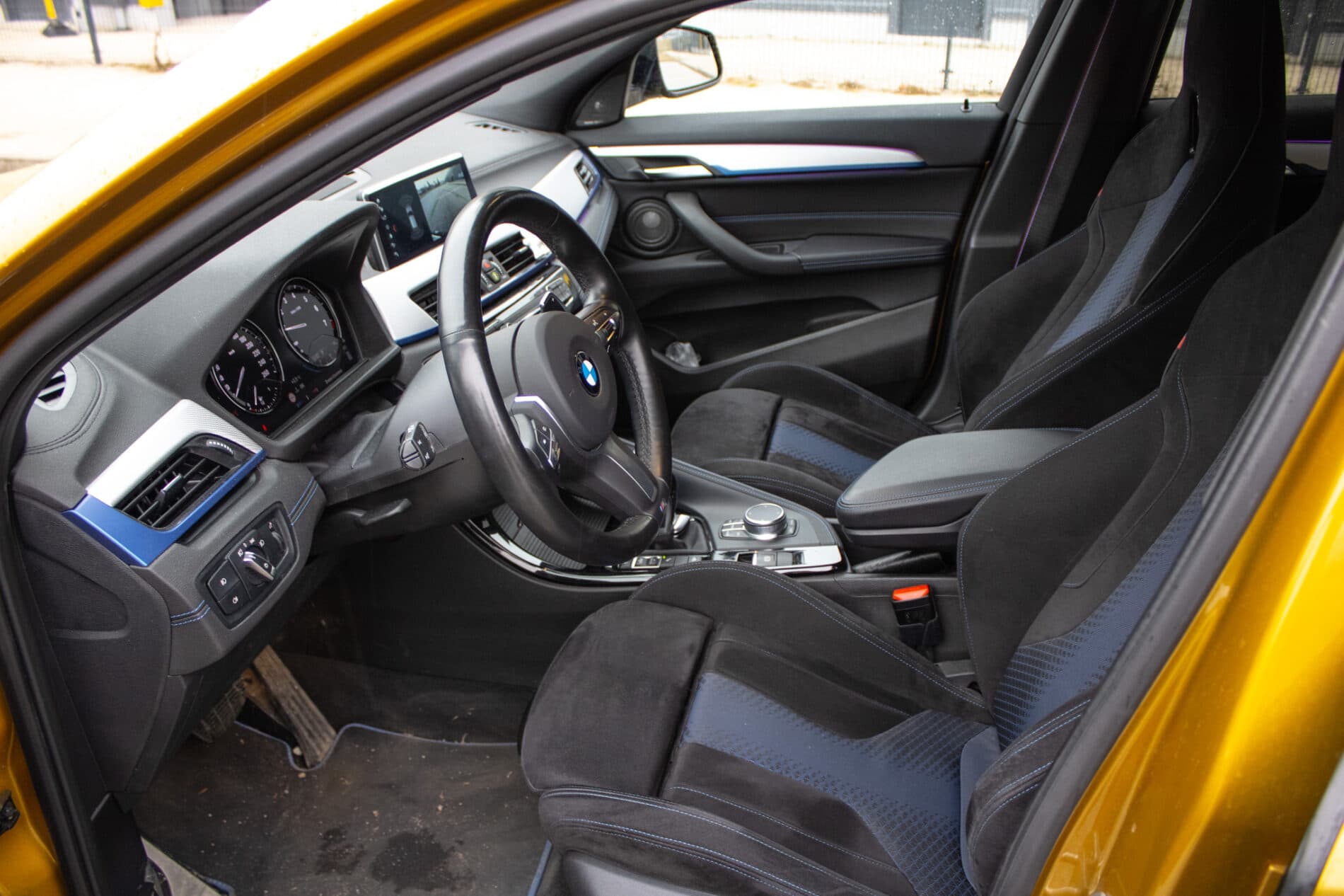 2019 BMW X2 M35i, žltá suv, 50 639 km