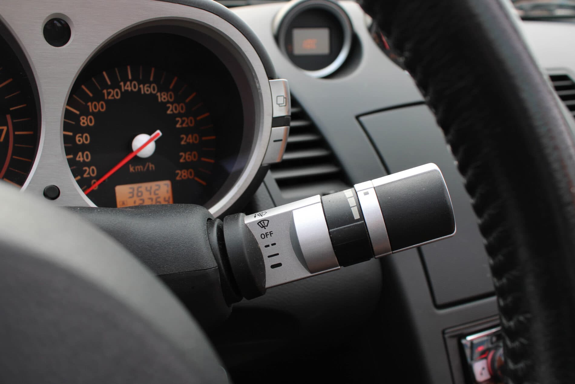 2005 Nissan 350Z, strieborná kabriolet, 36 427 km