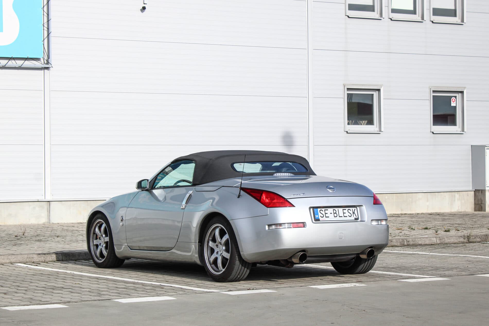 2005 Nissan 350Z, strieborná kabriolet, 36 427 km