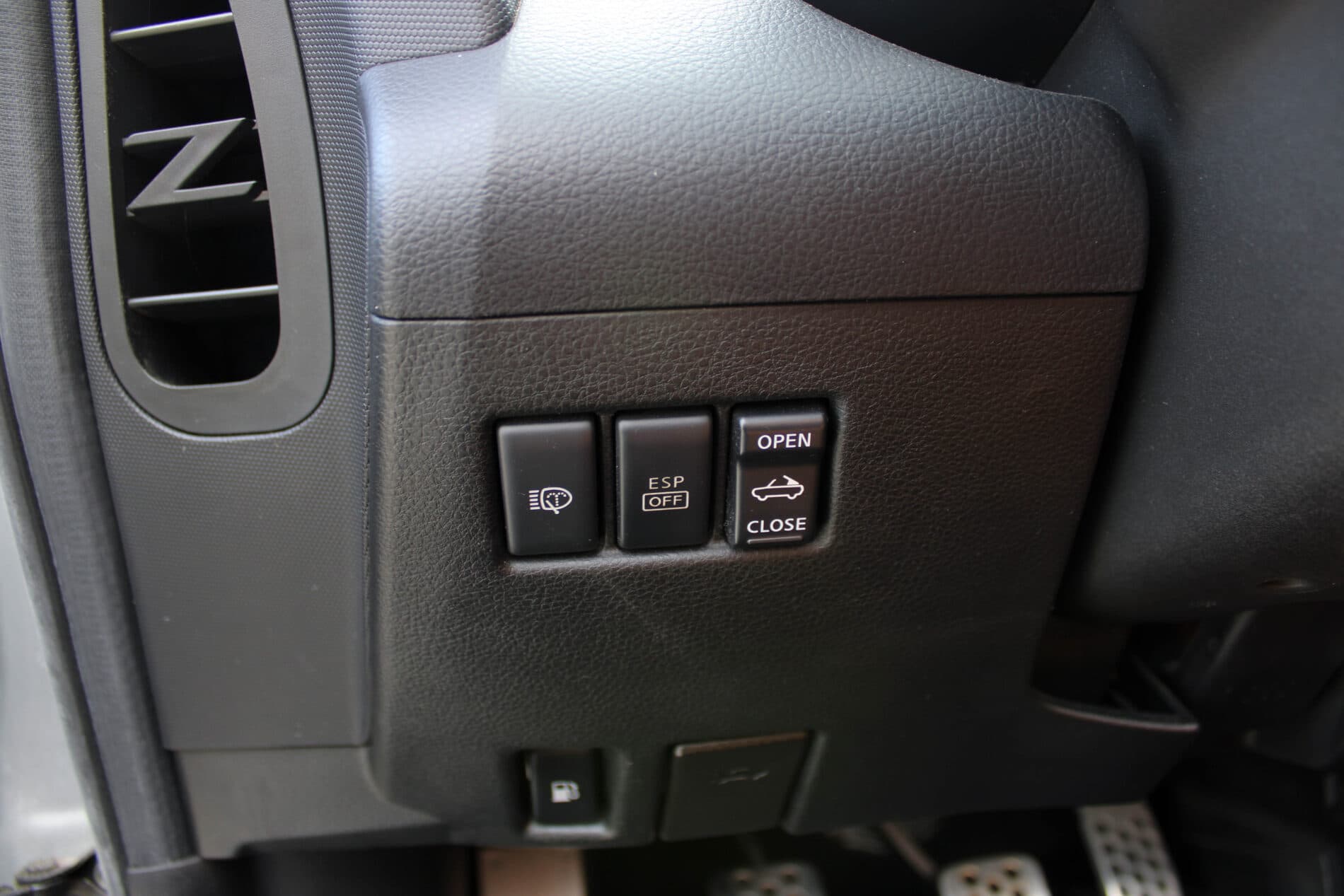 2005 Nissan 350Z, strieborná kabriolet, 36 427 km