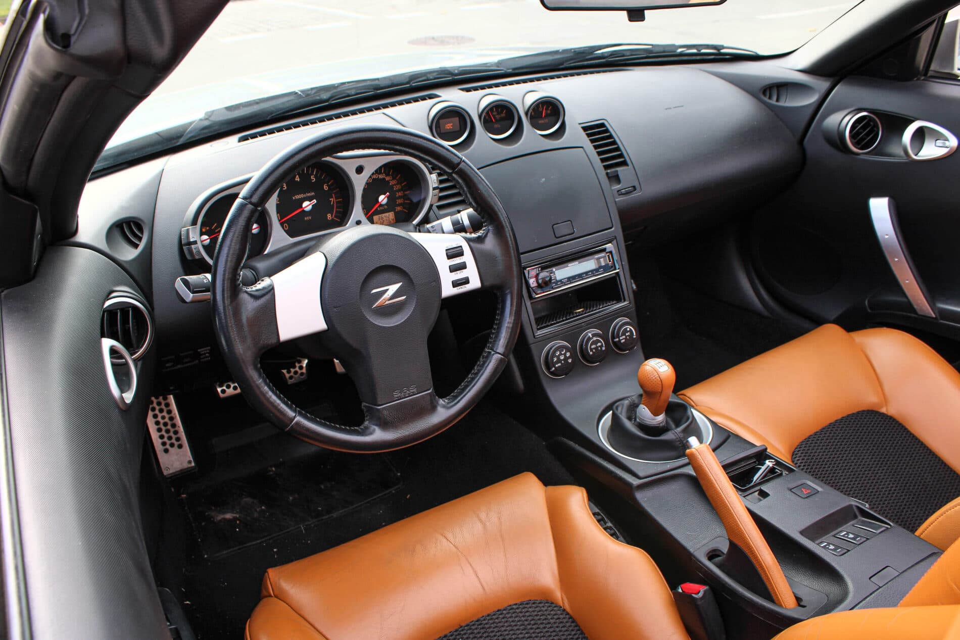 2005 Nissan 350Z, strieborná kabriolet, 36 427 km