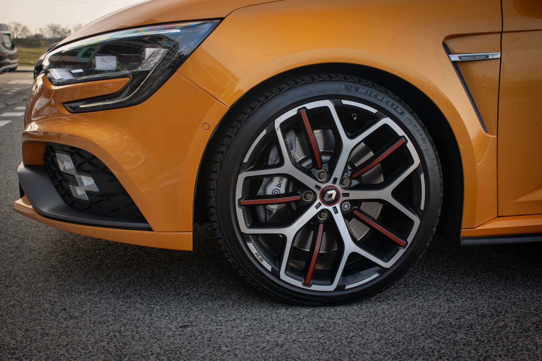 2018 Renault Mégane RS, oranžová hatchback, 146 153 km