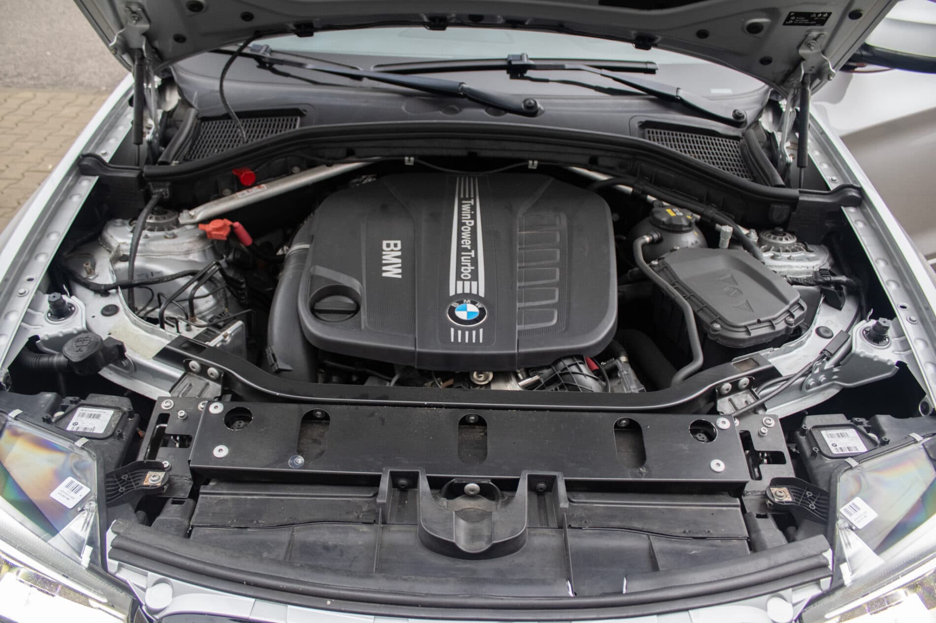 2018 BMW X4 35d, strieborná suv, 128 717 km