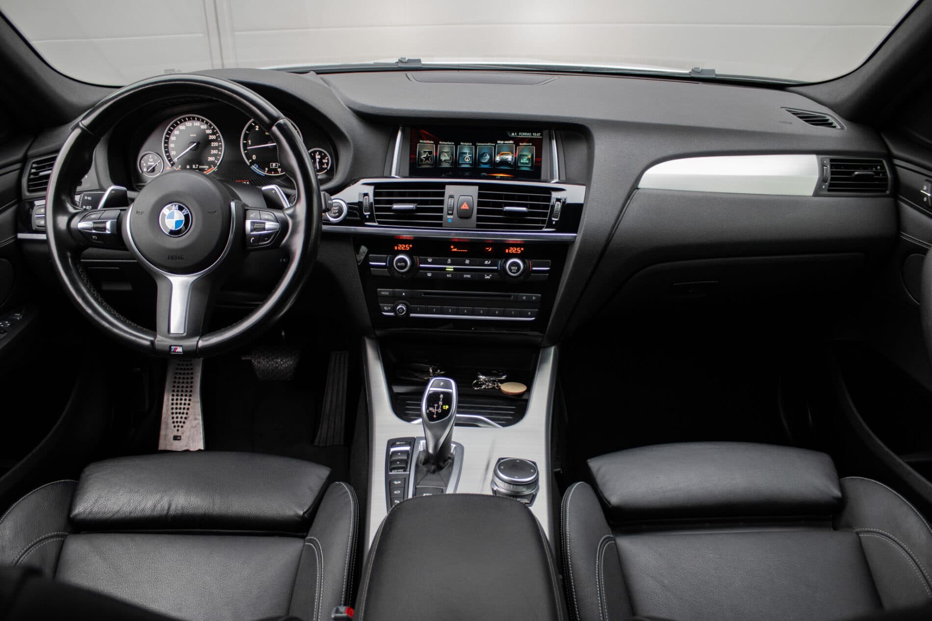 2018 BMW X4 35d, strieborná suv, 128 717 km