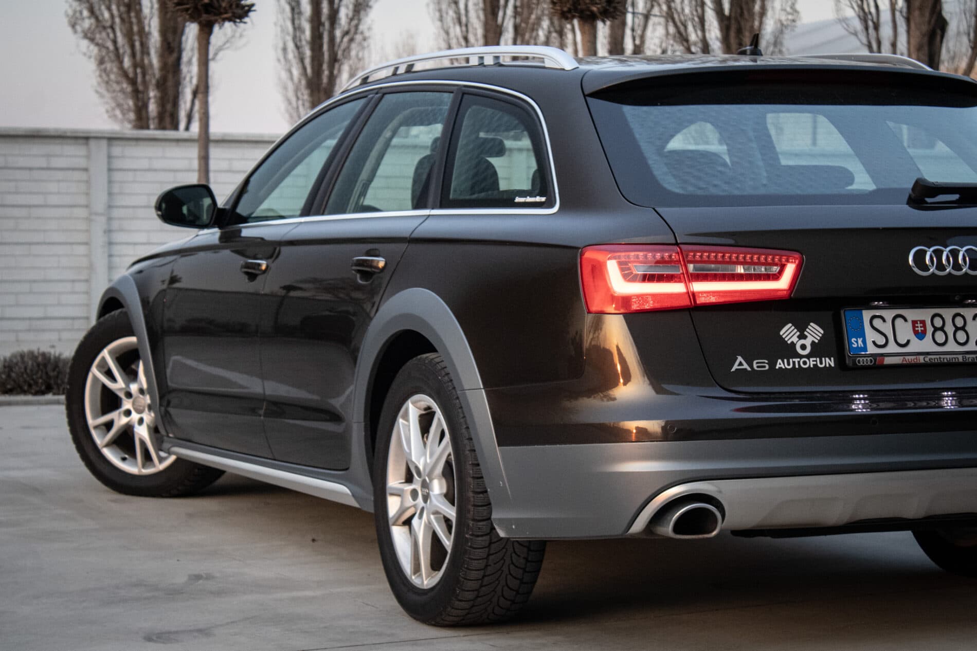 2013 AUDI A6, hnedá kombi, 284 418 km