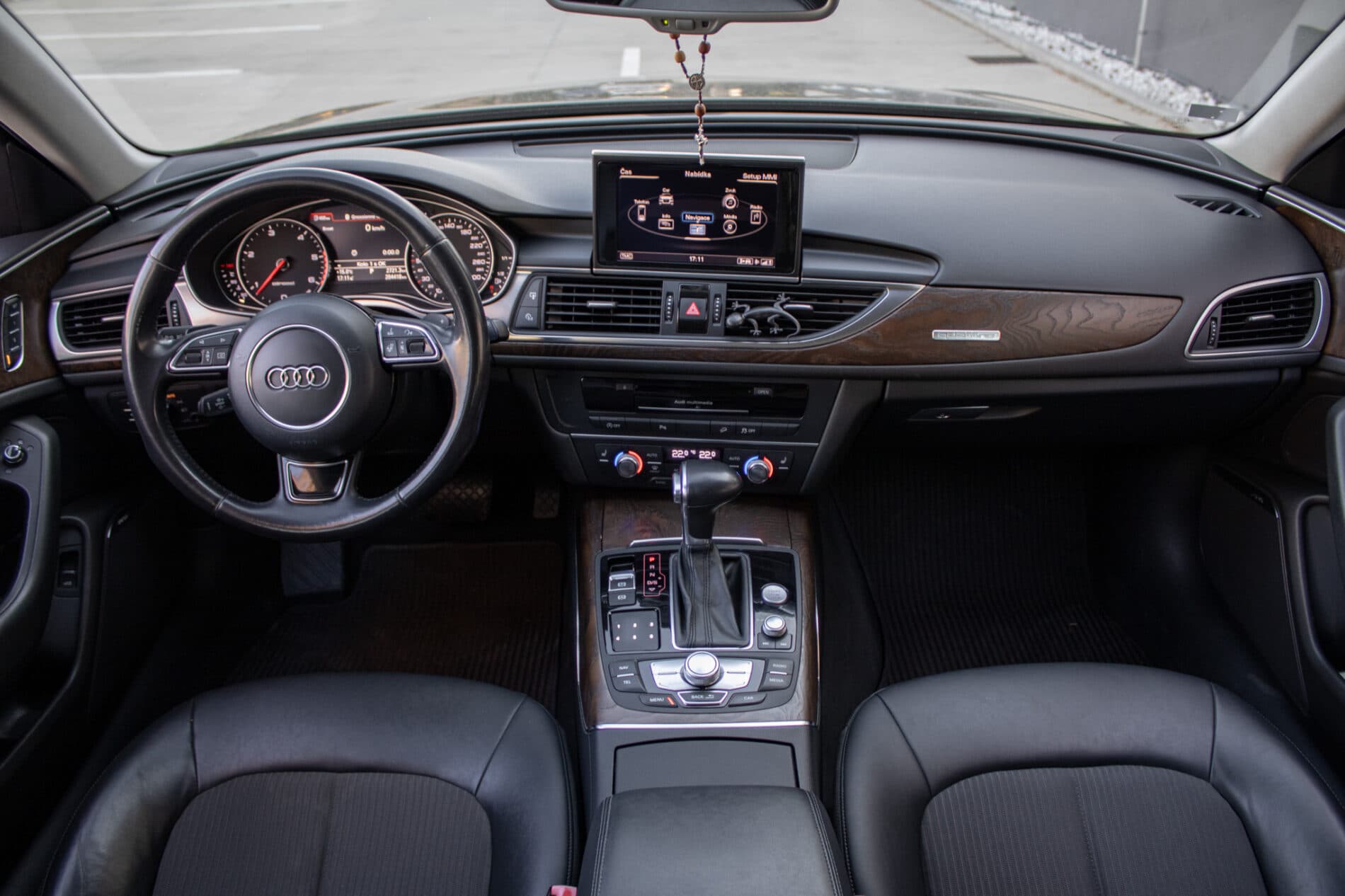 2013 AUDI A6, hnedá kombi, 284 418 km