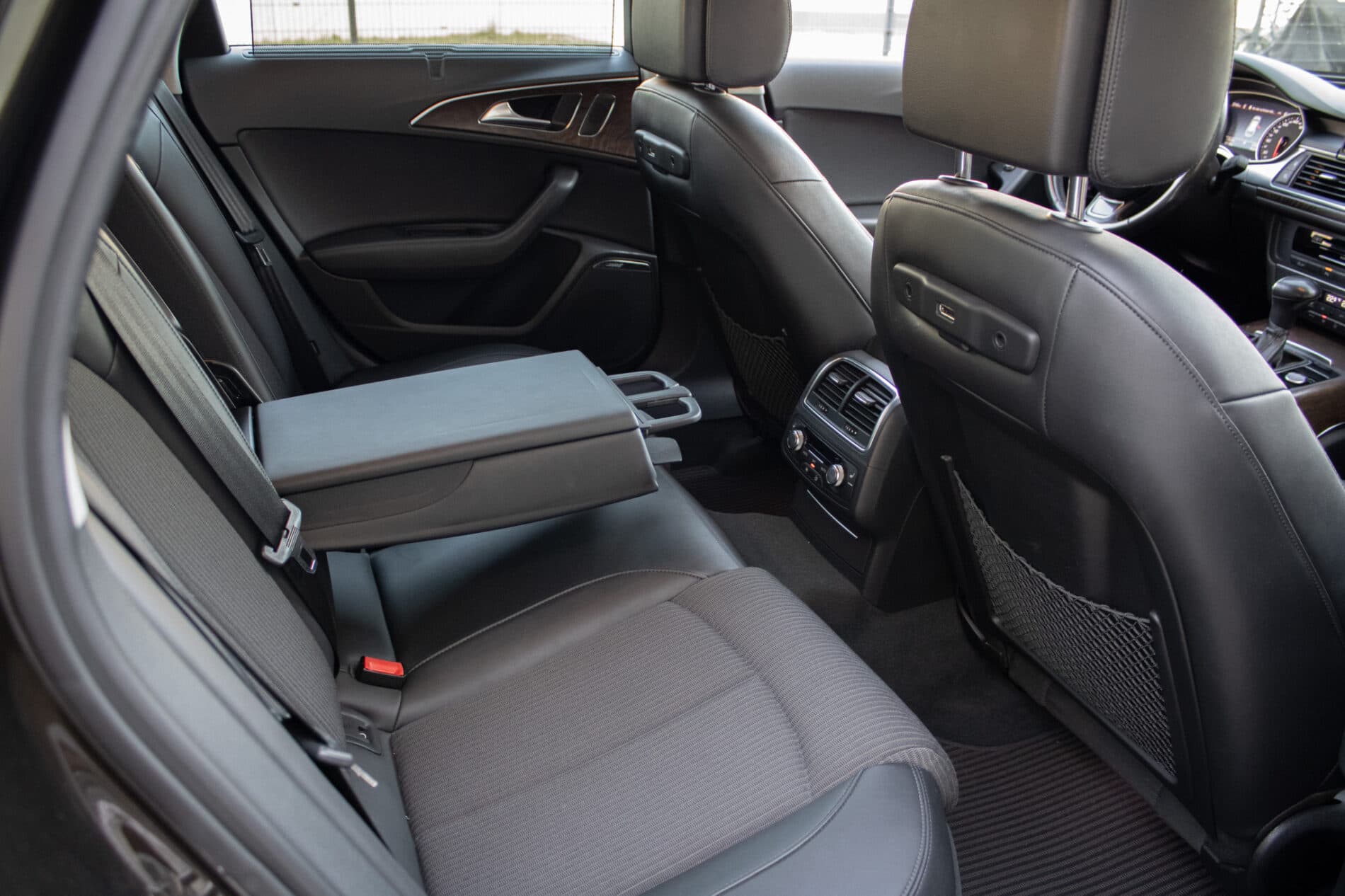 2013 AUDI A6, hnedá kombi, 284 418 km