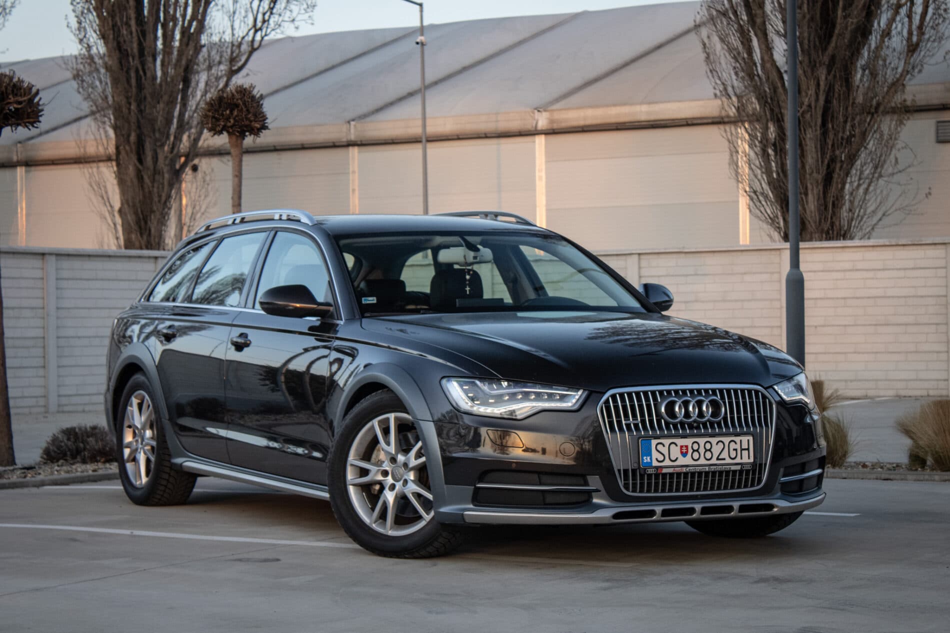 2013 AUDI A6, hnedá kombi, 284 418 km