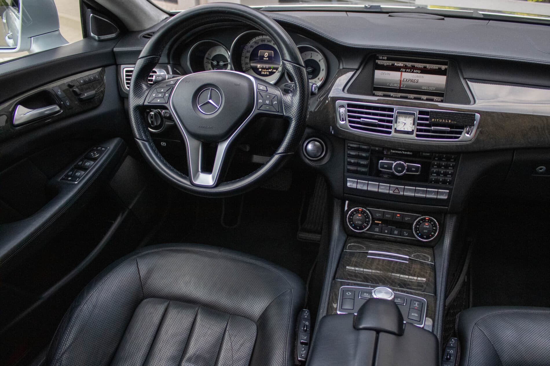 2013 Mercedes-Benz CLS 350 CDI, sivá kombi, 256 400 km