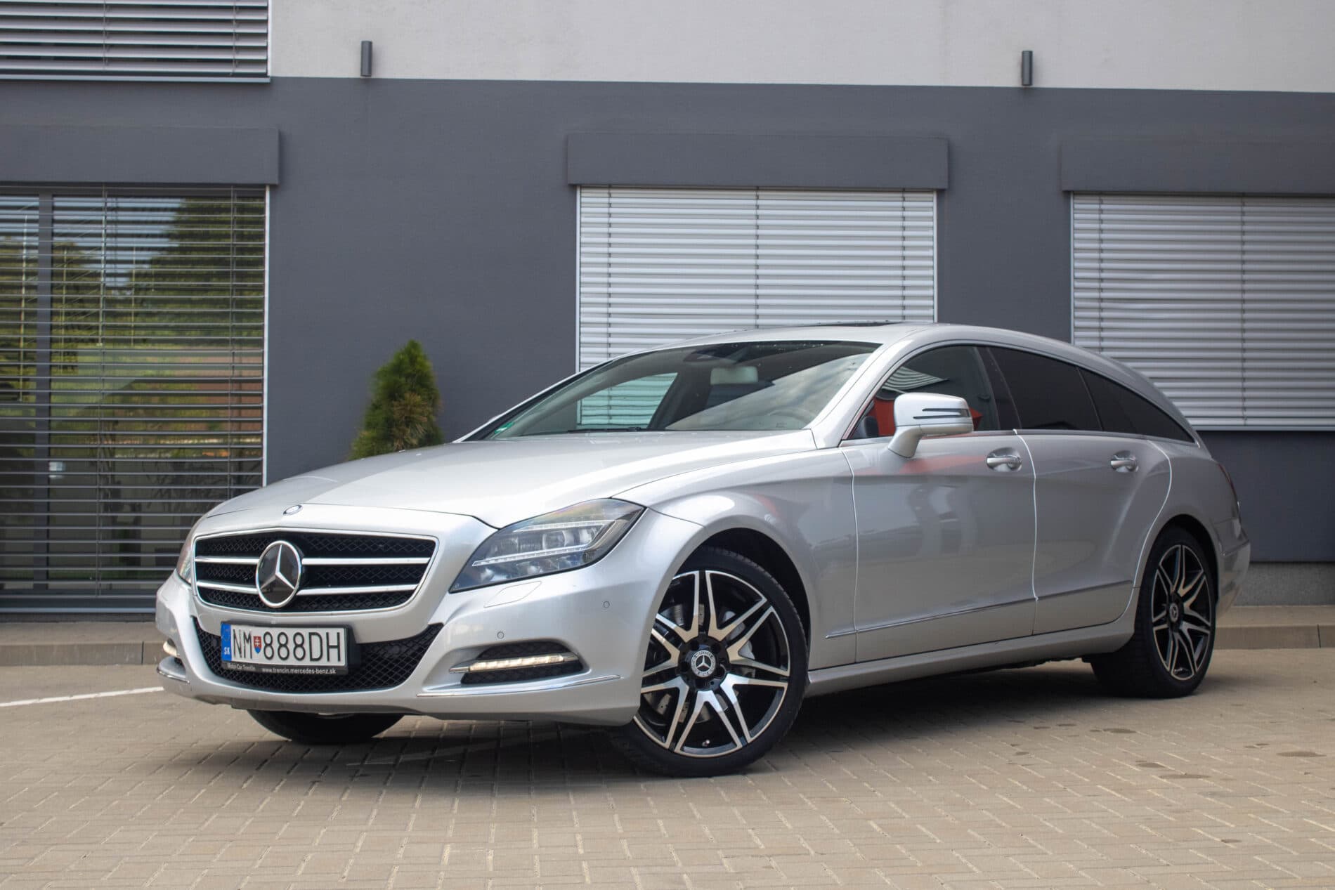 2013 Mercedes-Benz CLS 350 CDI, sivá kombi, 256 400 km