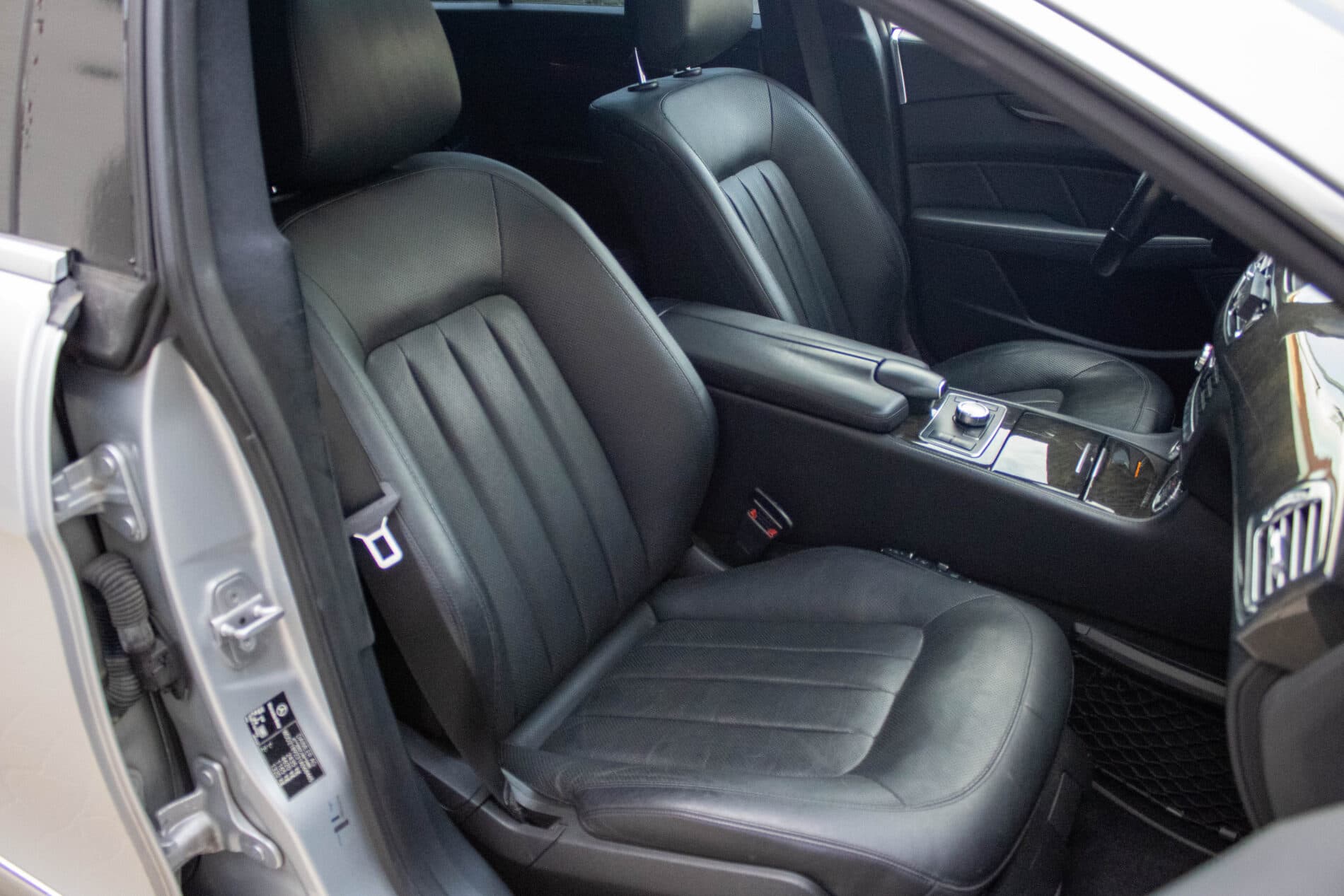 2013 Mercedes-Benz CLS 350 CDI, sivá kombi, 256 400 km