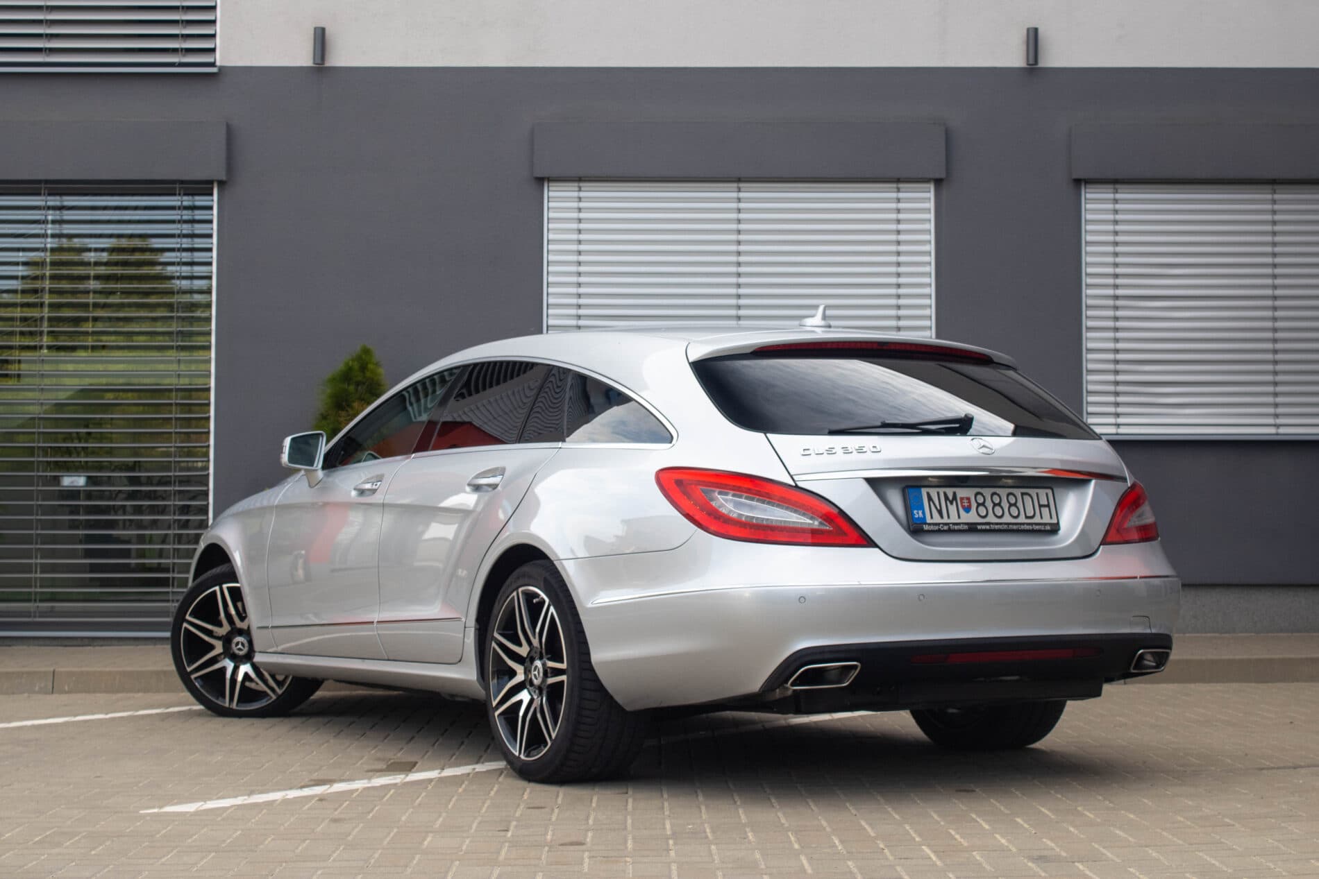 2013 Mercedes-Benz CLS 350 CDI, sivá kombi, 256 400 km