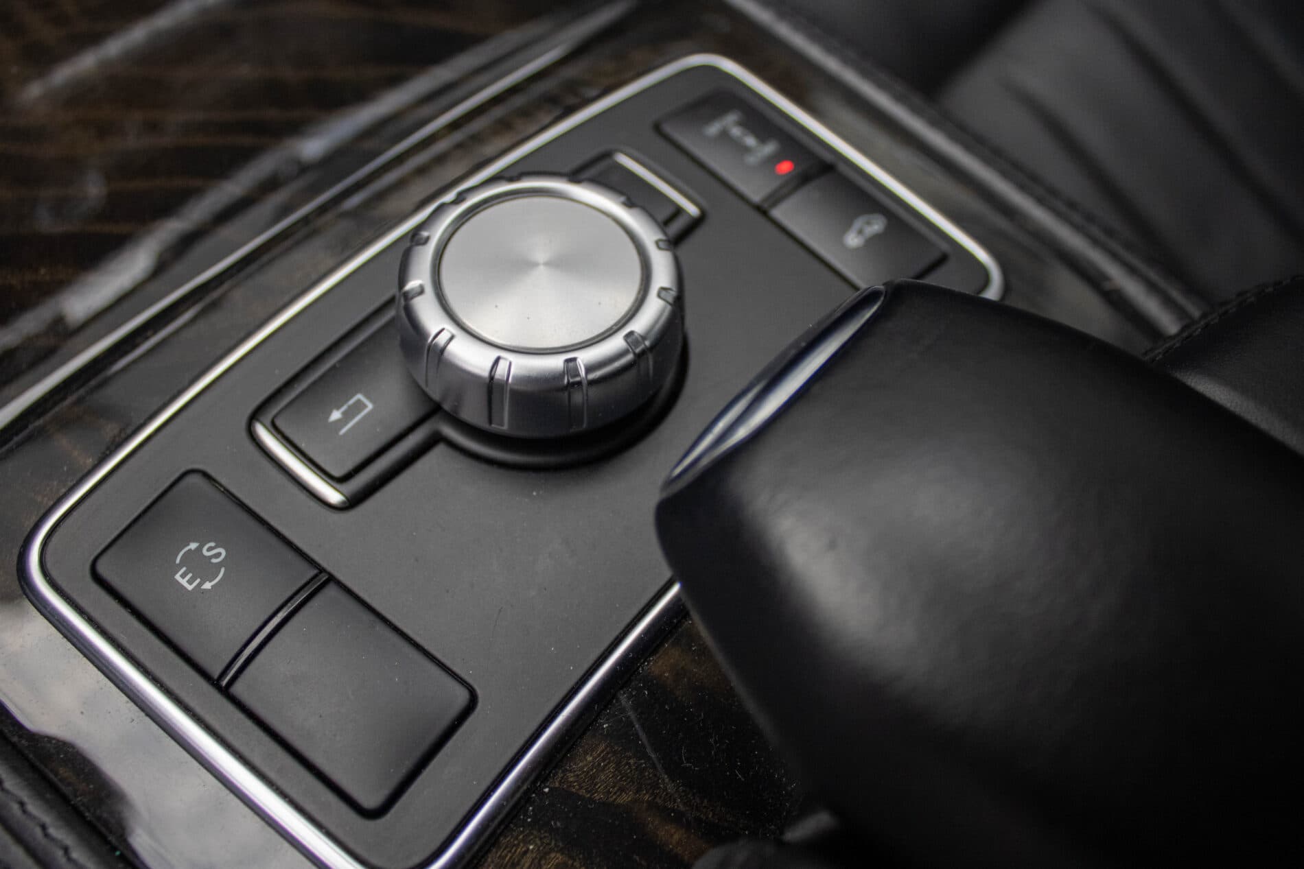 2013 Mercedes-Benz CLS 350 CDI, sivá kombi, 256 400 km