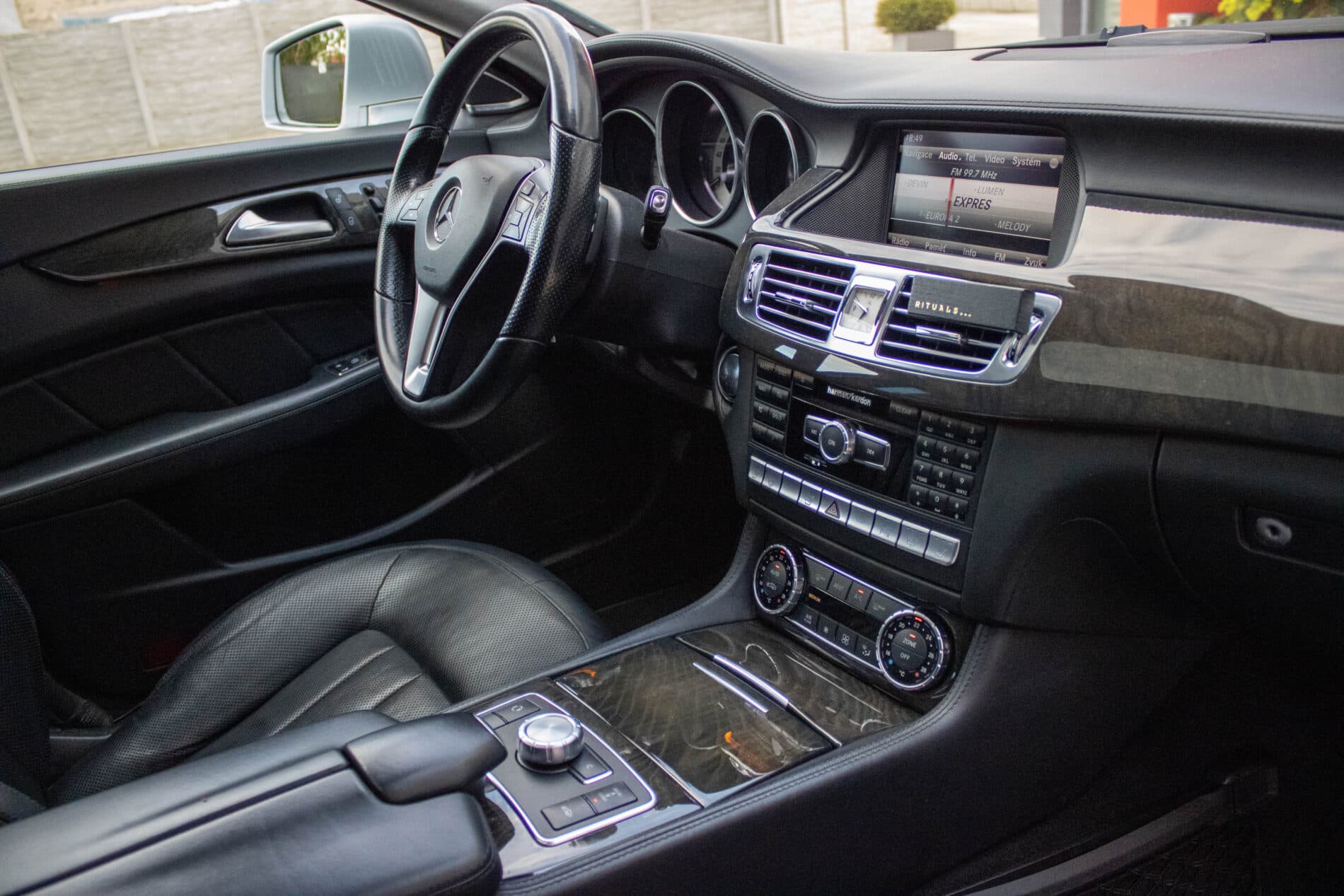 2013 Mercedes-Benz CLS 350 CDI, sivá kombi, 256 400 km