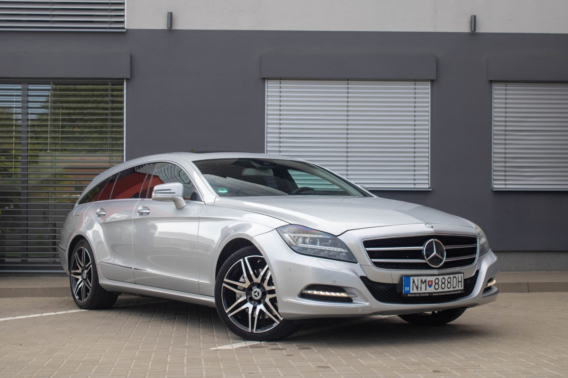 2013 Mercedes-Benz CLS 350 CDI, sivá kombi, 256 400 km