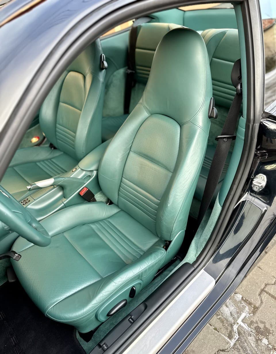 2001 Porsche 996 Carrera / 4