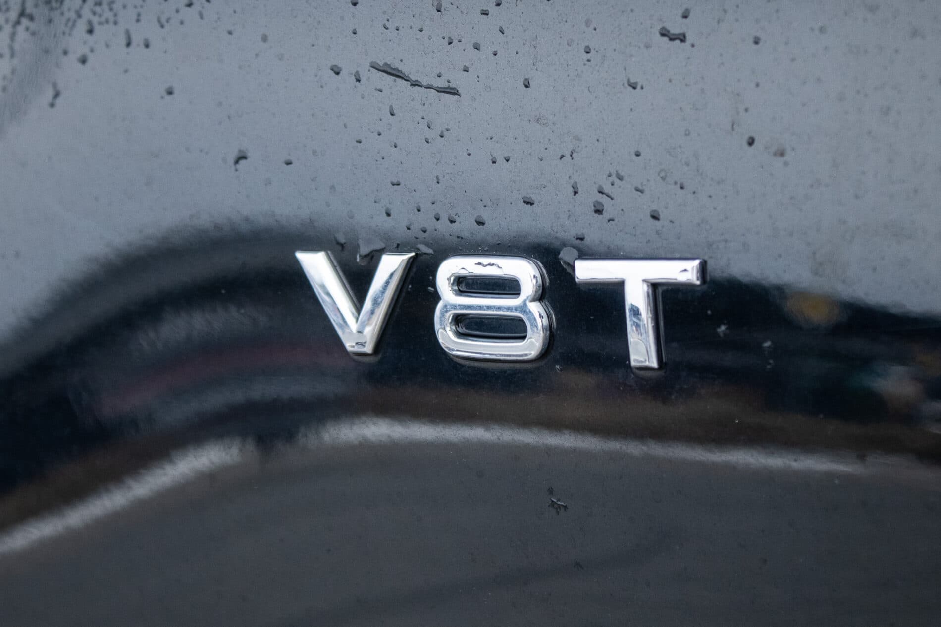 2016 AUDI A8, čierna sedan, 186 825 km