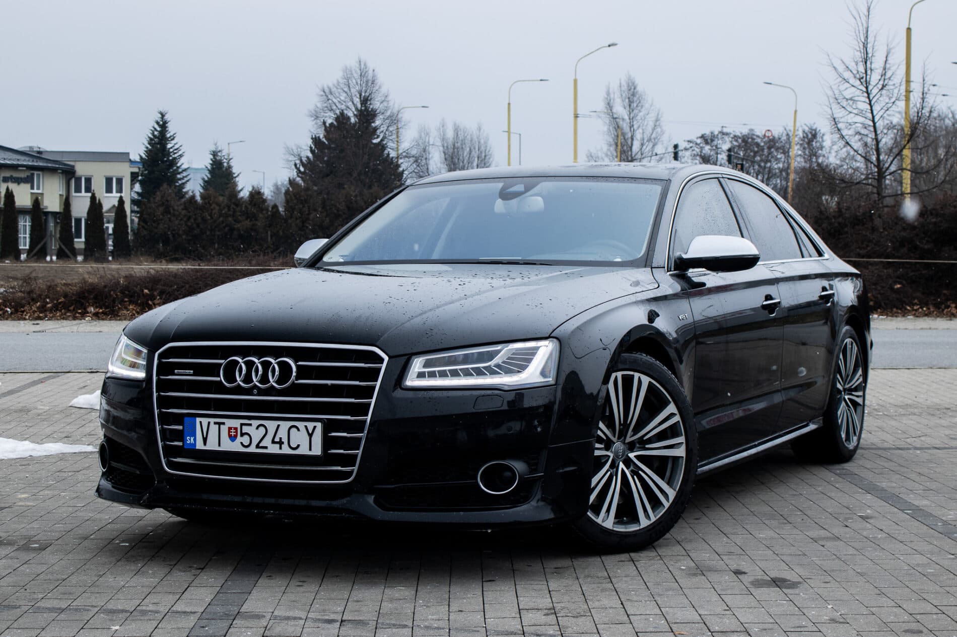 2016 AUDI A8