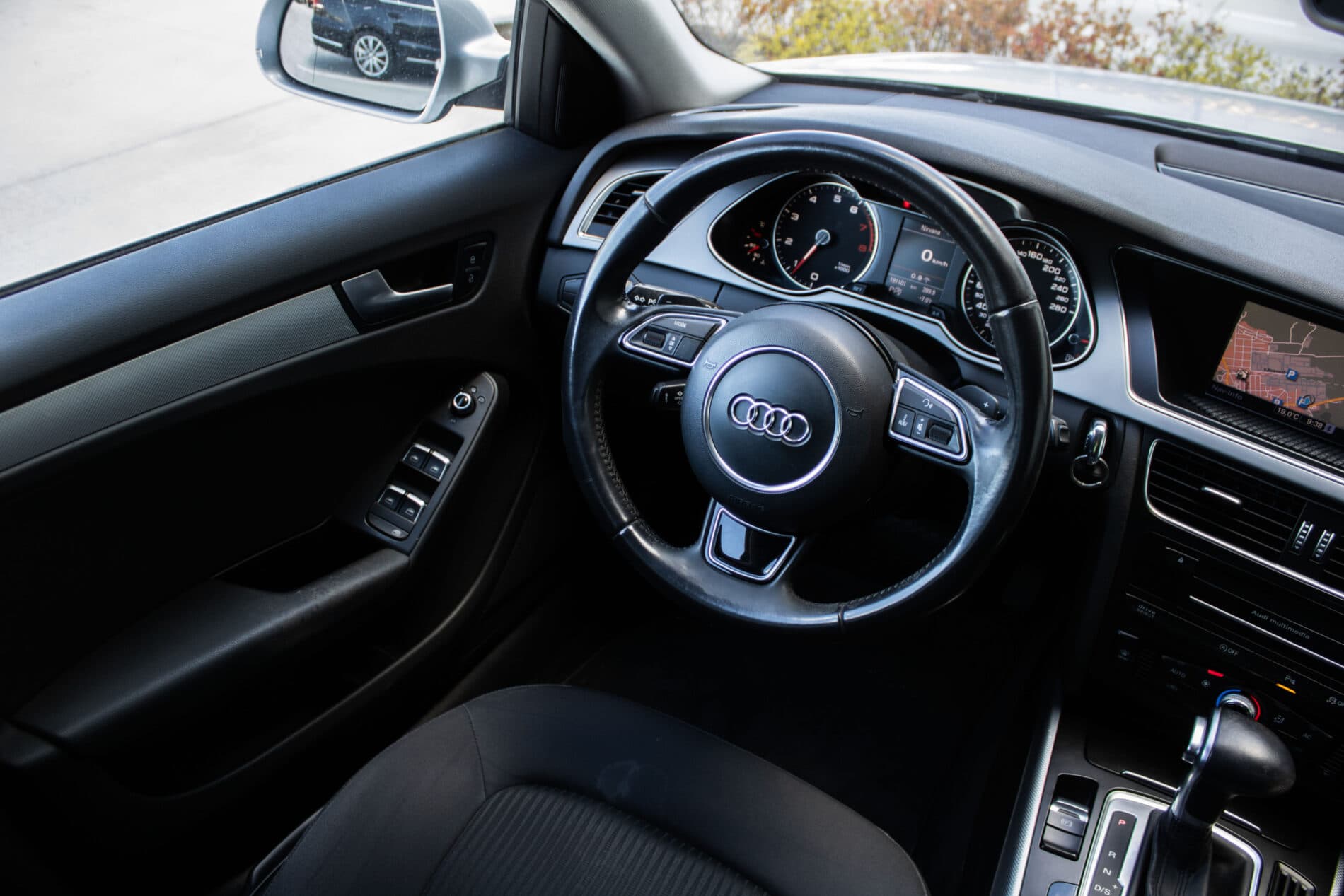 2012 AUDI A4, strieborná kombi, 191 100 km