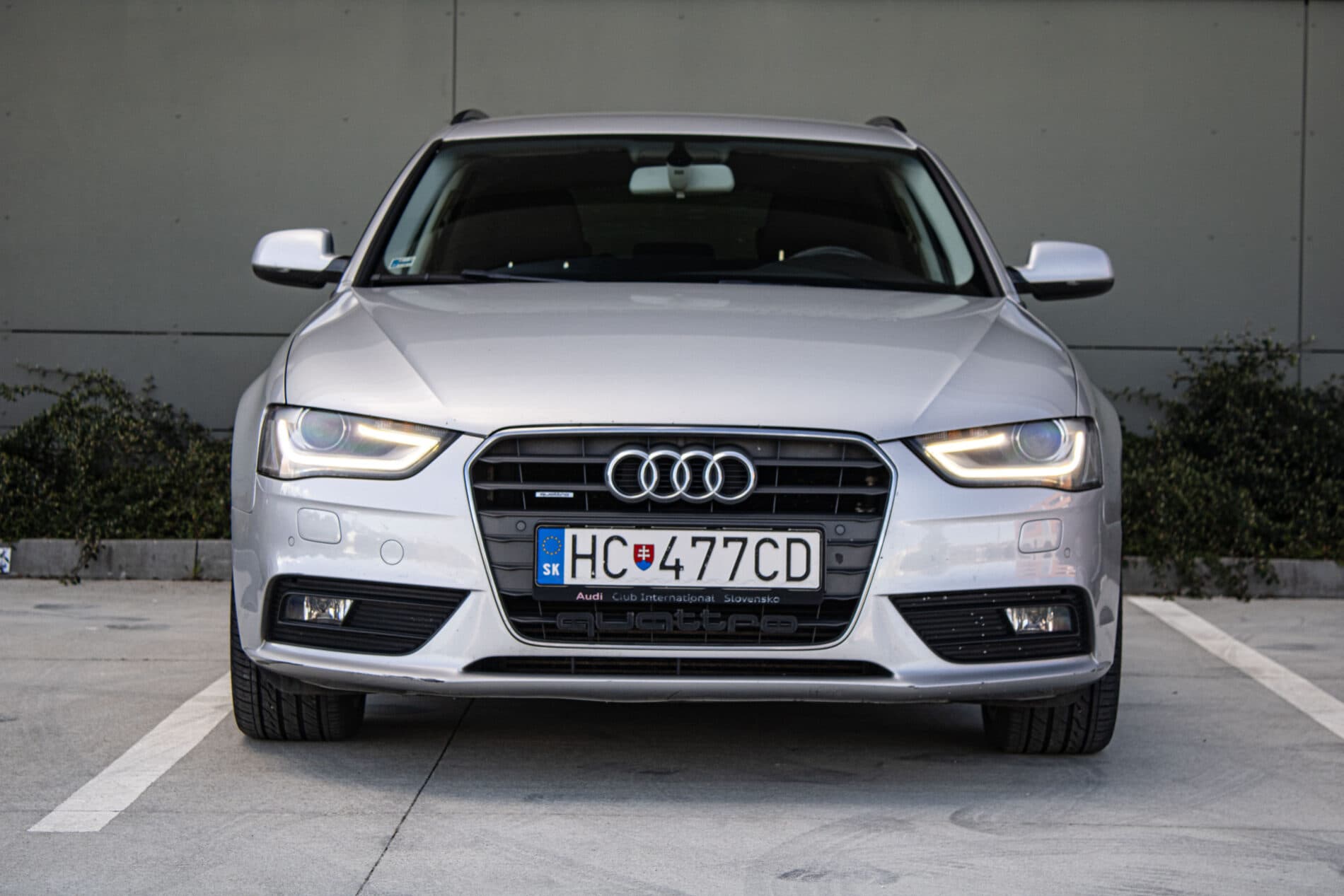 2012 AUDI A4, strieborná kombi, 191 100 km
