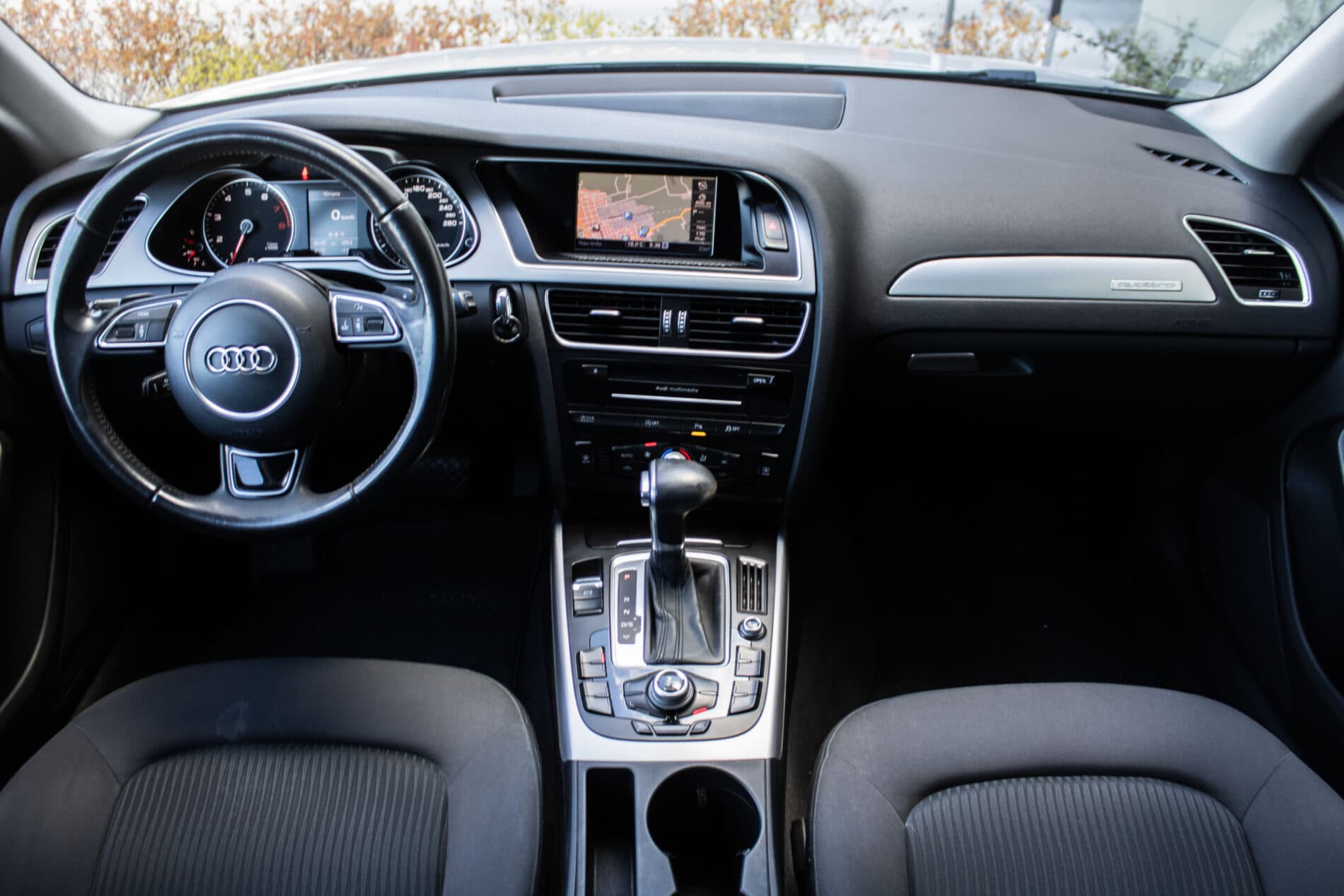 2012 AUDI A4, strieborná kombi, 191 100 km