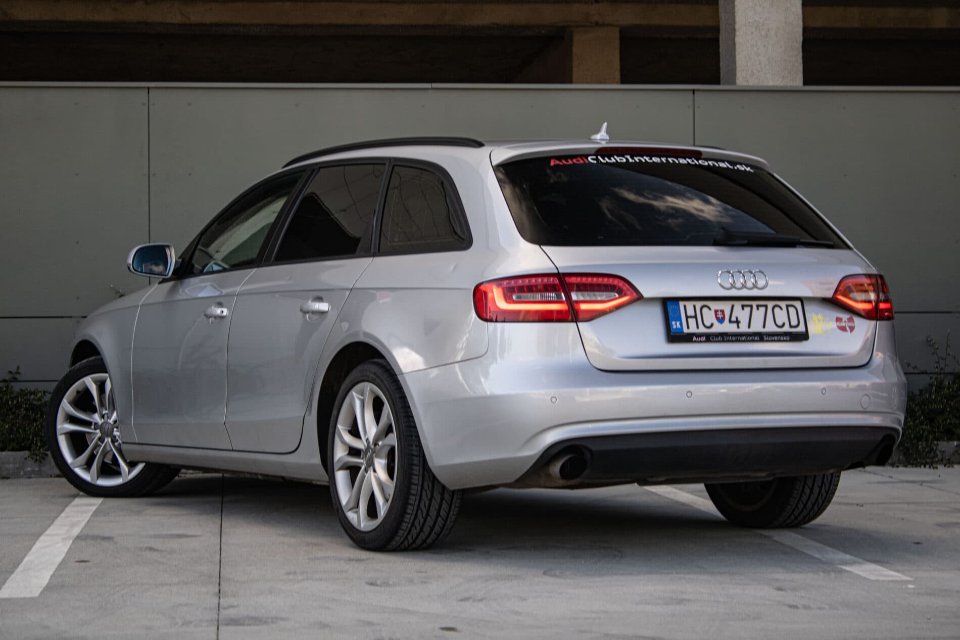 2012 AUDI A4, strieborná kombi, 191 100 km