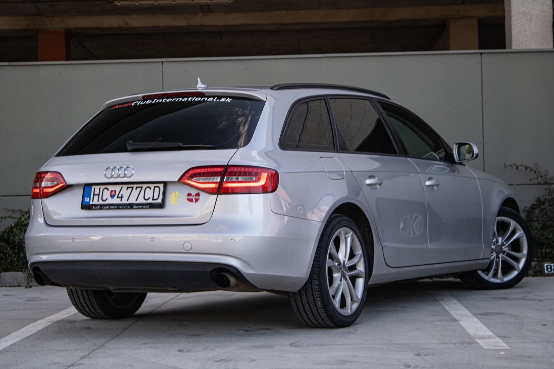 2012 AUDI A4, strieborná kombi, 191 100 km
