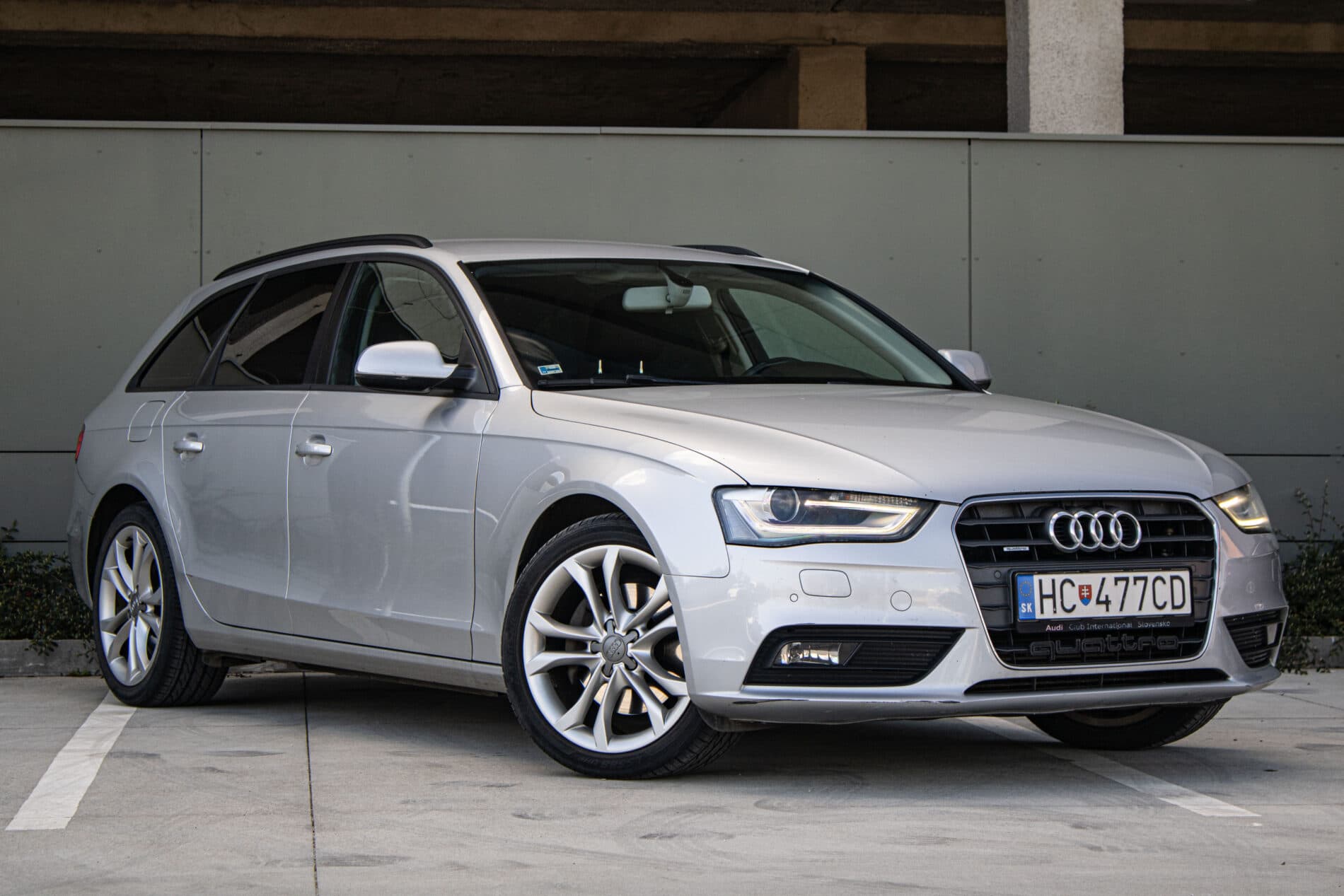 2012 AUDI A4, strieborná kombi, 191 100 km