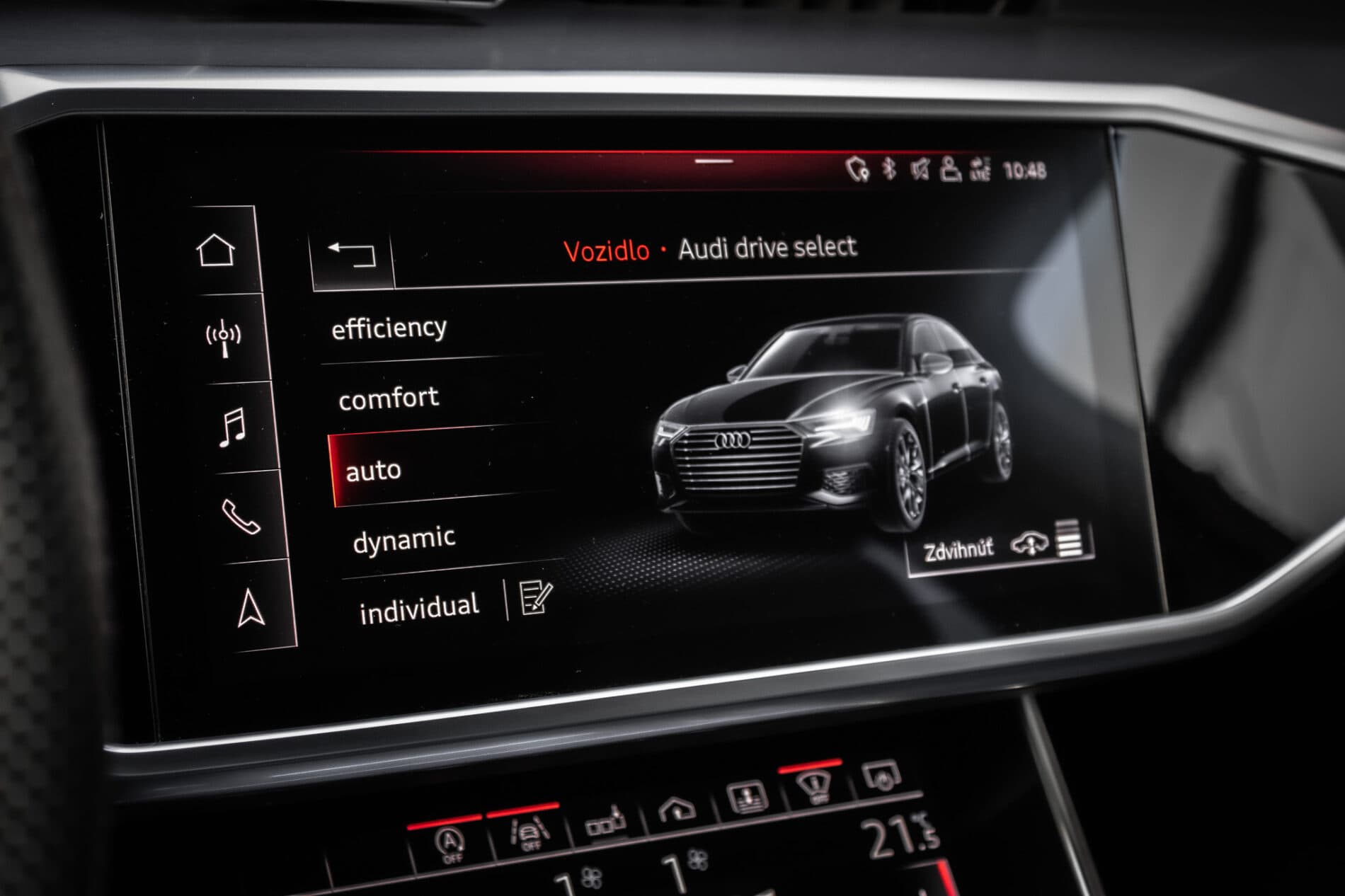 2018 AUDI A6, čierna sedan, 239 850 km
