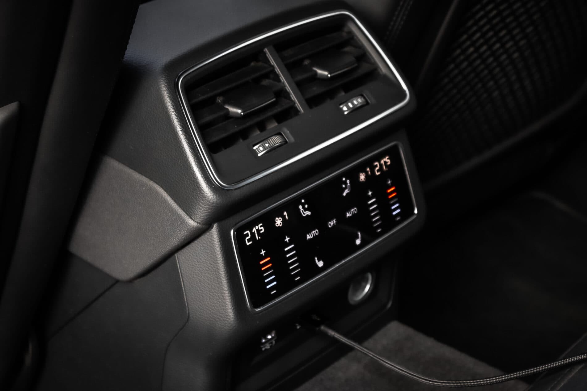 2018 AUDI A6, čierna sedan, 239 850 km